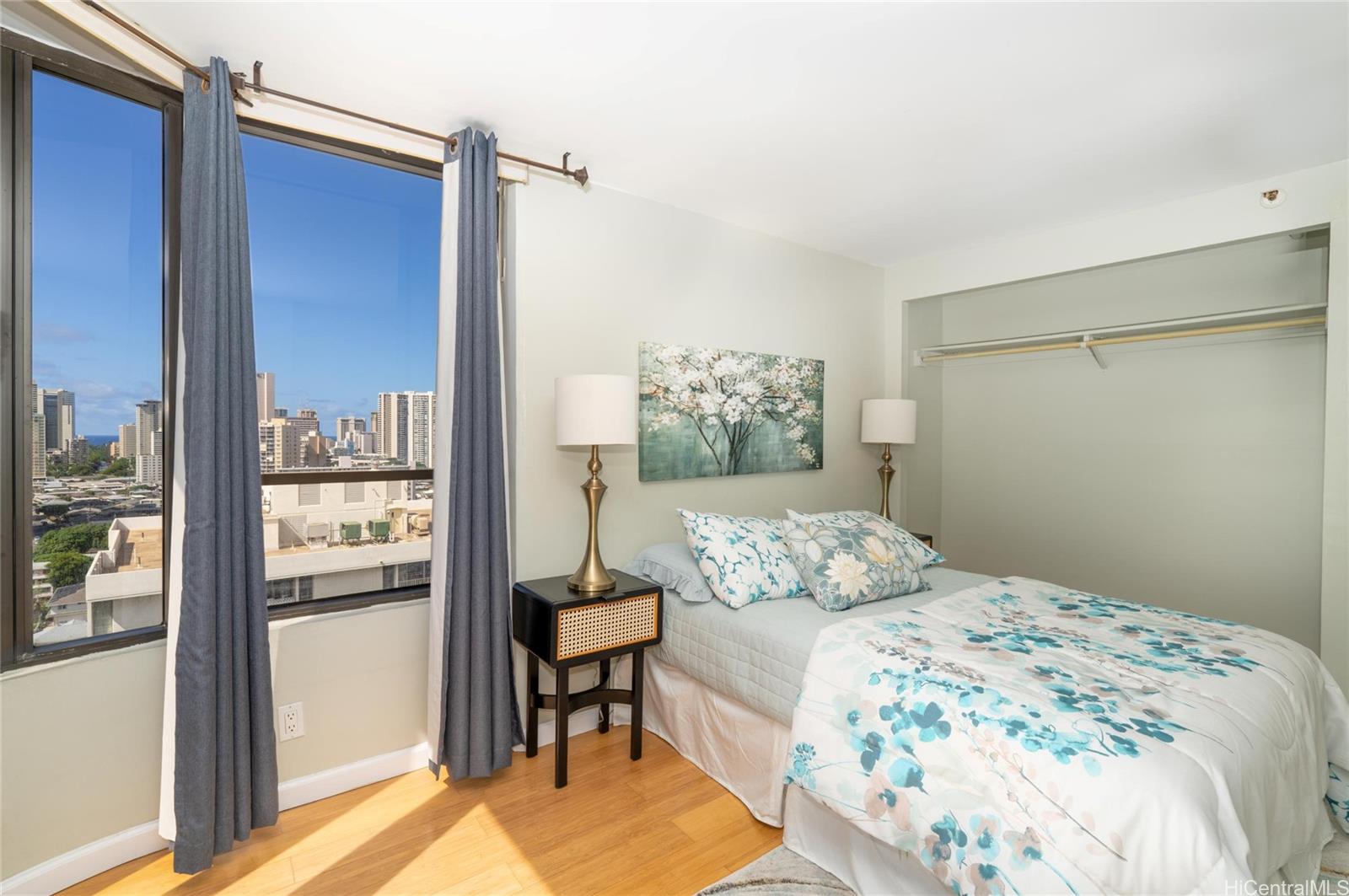 Kings Gate condo # 2106, Honolulu, Hawaii - photo 11 of 23