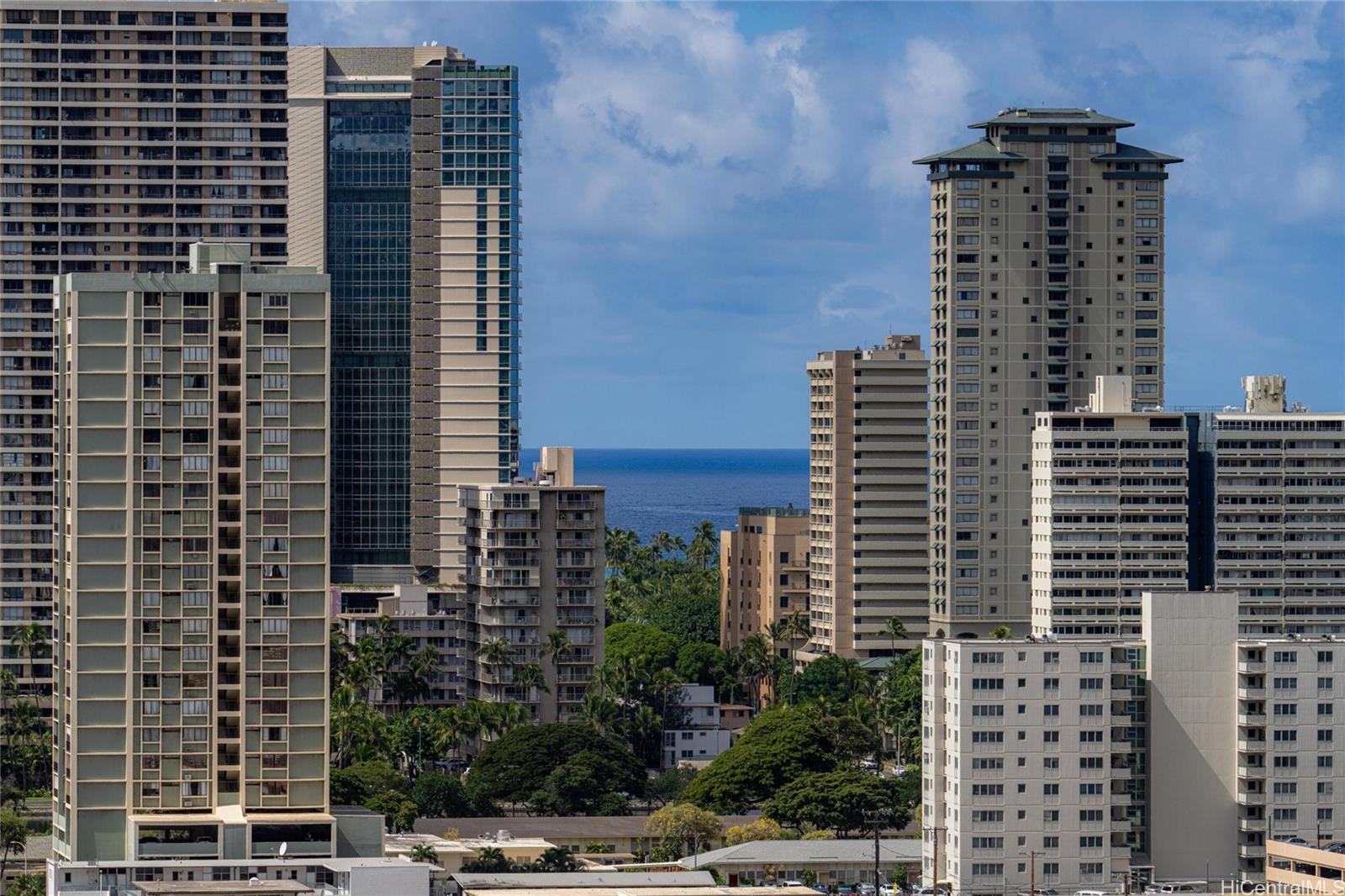 Kings Gate condo # 2106, Honolulu, Hawaii - photo 20 of 23
