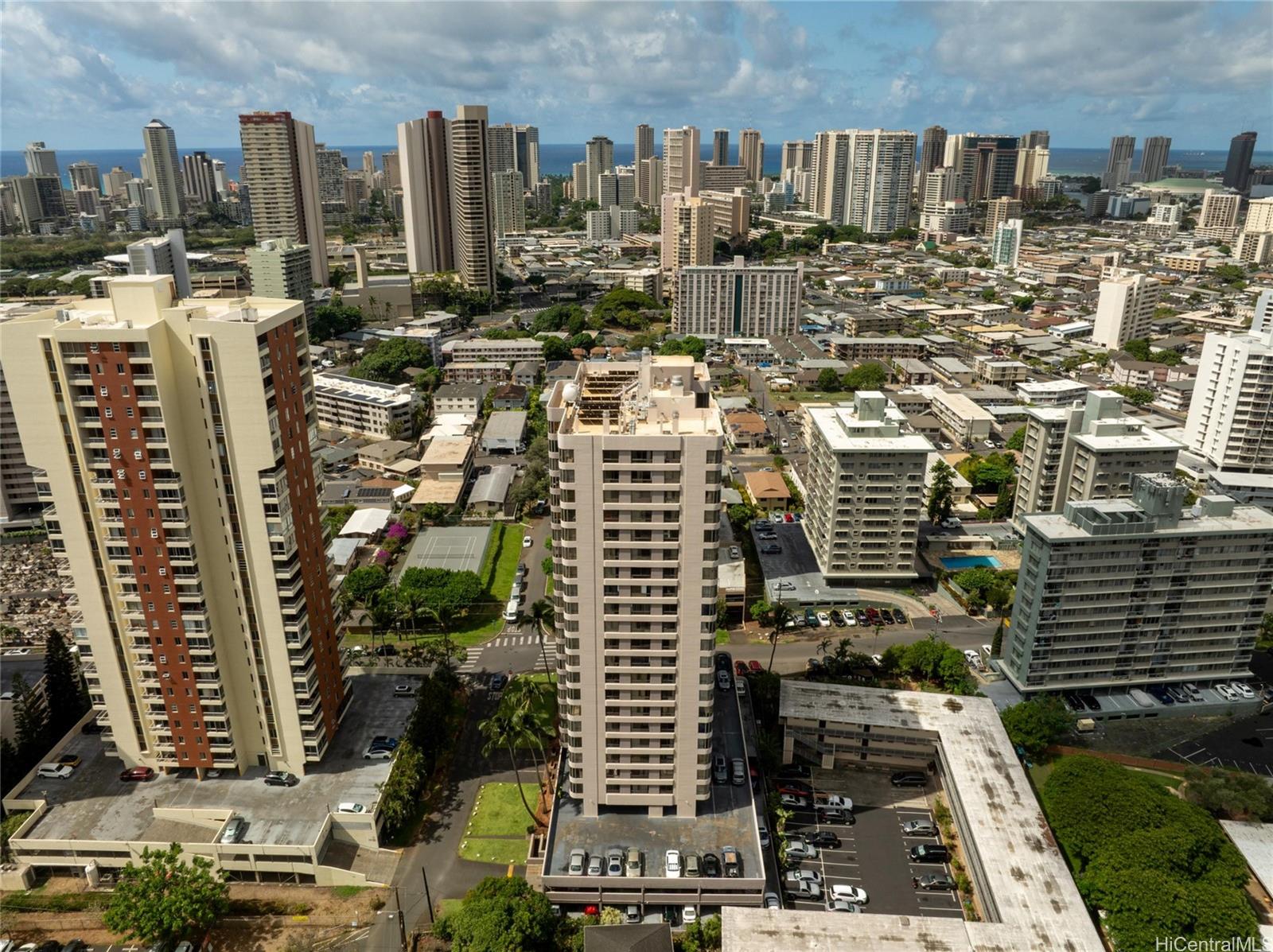 Kings Gate condo # 2106, Honolulu, Hawaii - photo 22 of 23