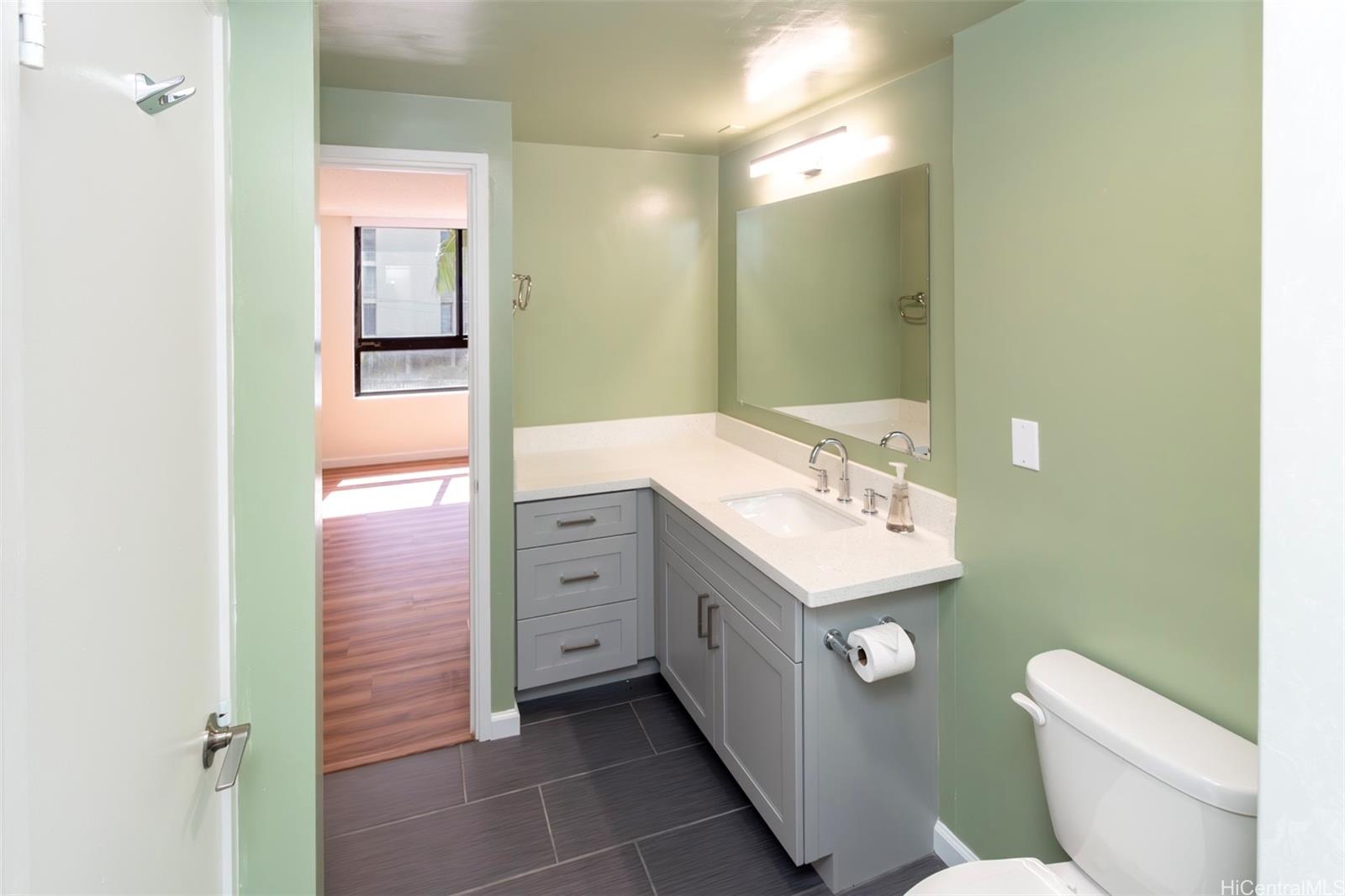 2724 Kahoaloha Ln Honolulu - Rental - photo 11 of 21