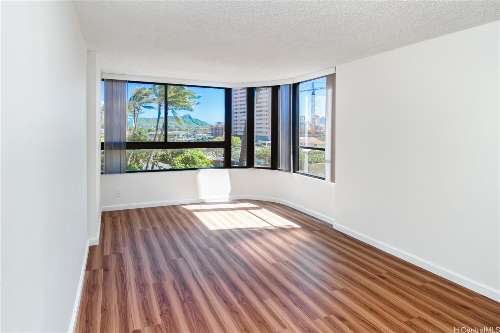 2724 Kahoaloha Ln Honolulu - Rental - photo 12 of 21