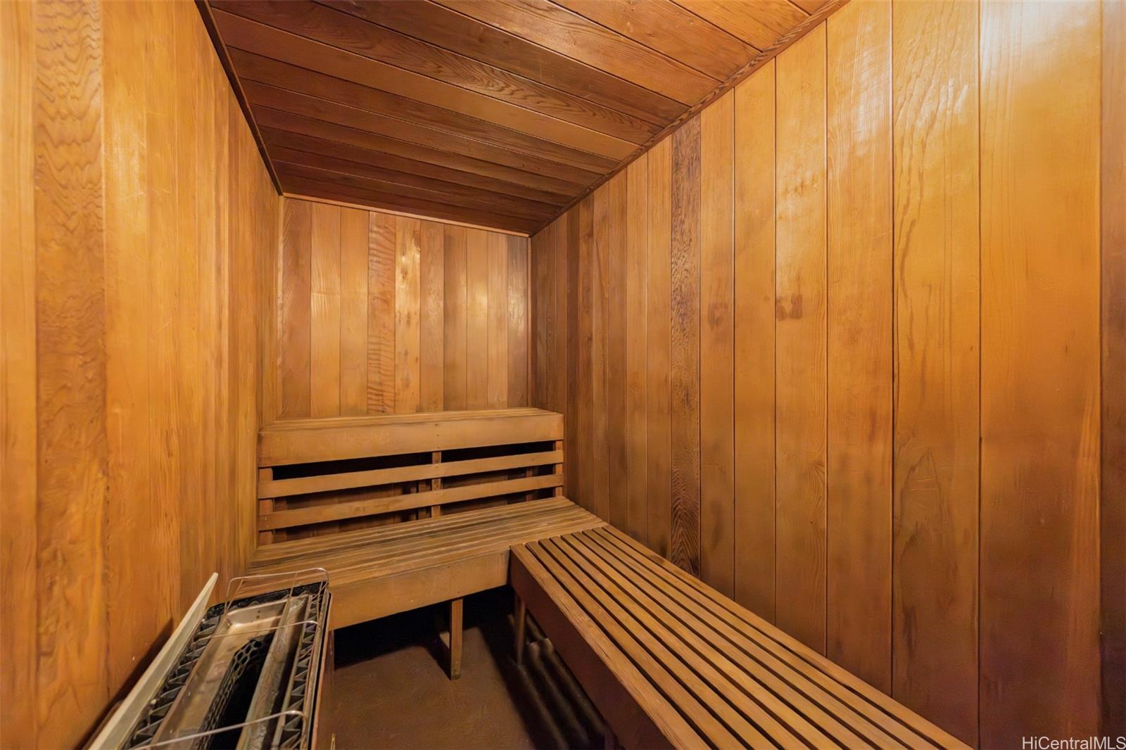 2724 Kahoaloha Ln Honolulu - Rental - photo 16 of 21