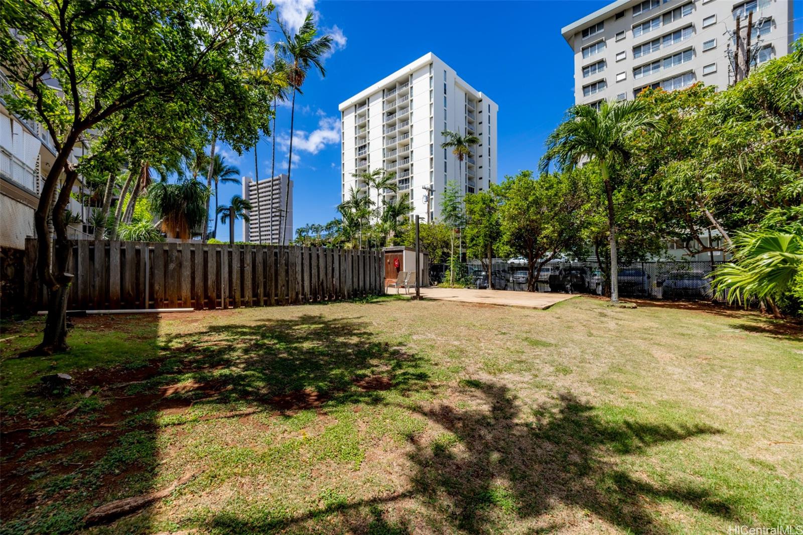 2724 Kahoaloha Ln Honolulu - Rental - photo 19 of 21