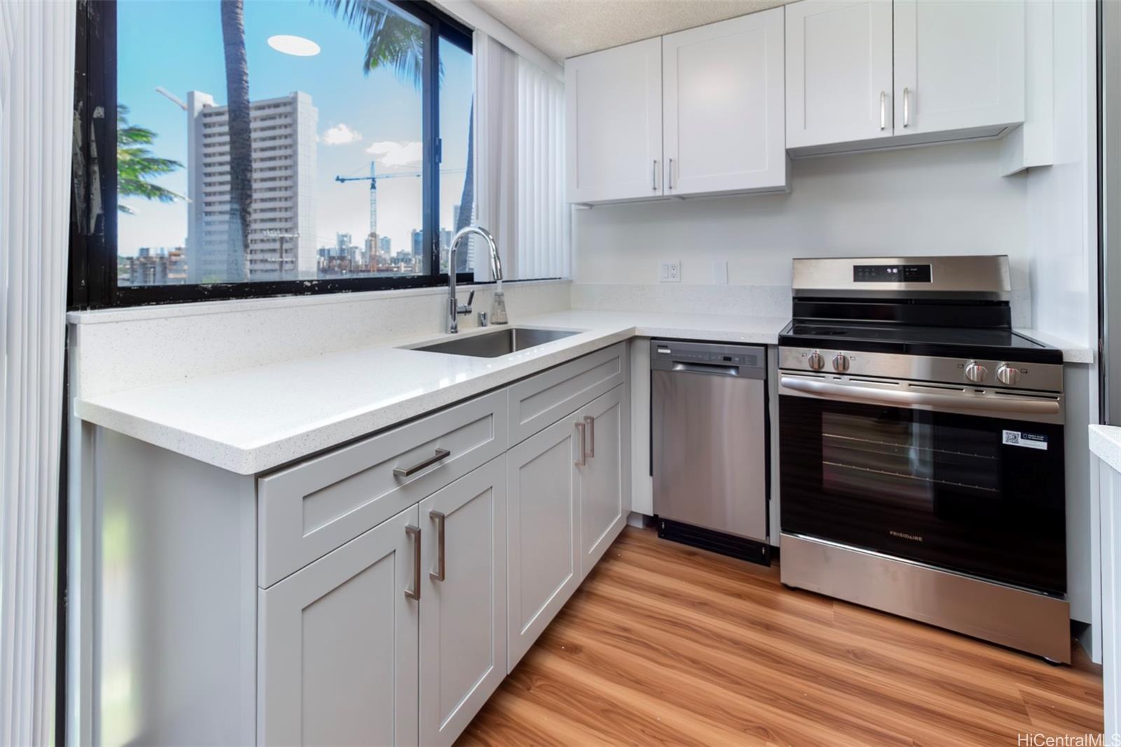 2724 Kahoaloha Ln Honolulu - Rental - photo 5 of 21