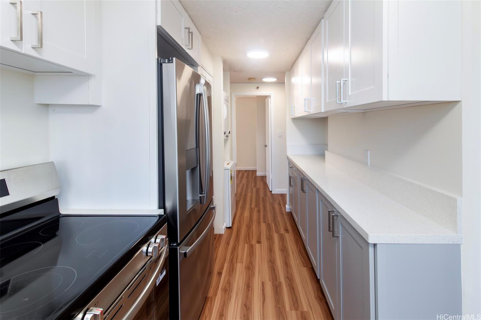 2724 Kahoaloha Ln Honolulu - Rental - photo 6 of 21