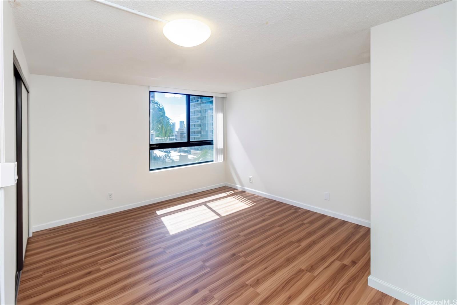 2724 Kahoaloha Ln Honolulu - Rental - photo 8 of 21