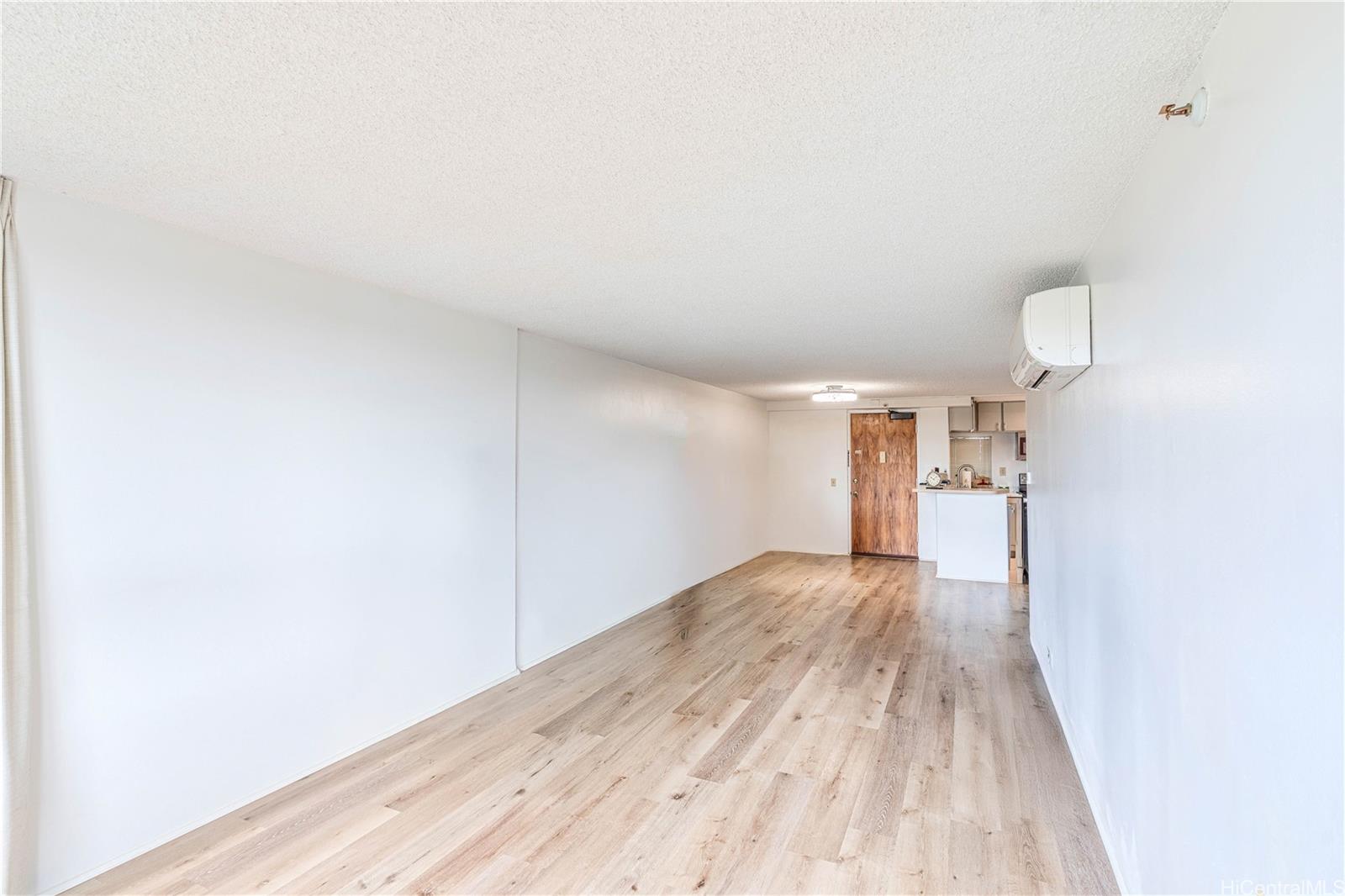 Kings Gate condo # 705, Honolulu, Hawaii - photo 11 of 15