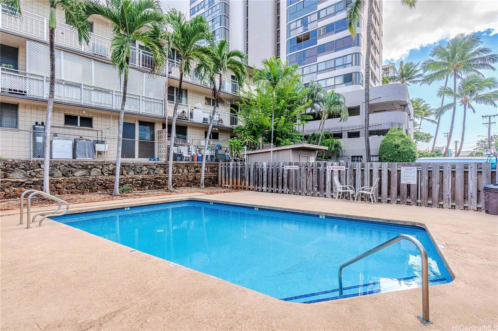 Kings Gate condo # 705, Honolulu, Hawaii - photo 13 of 15