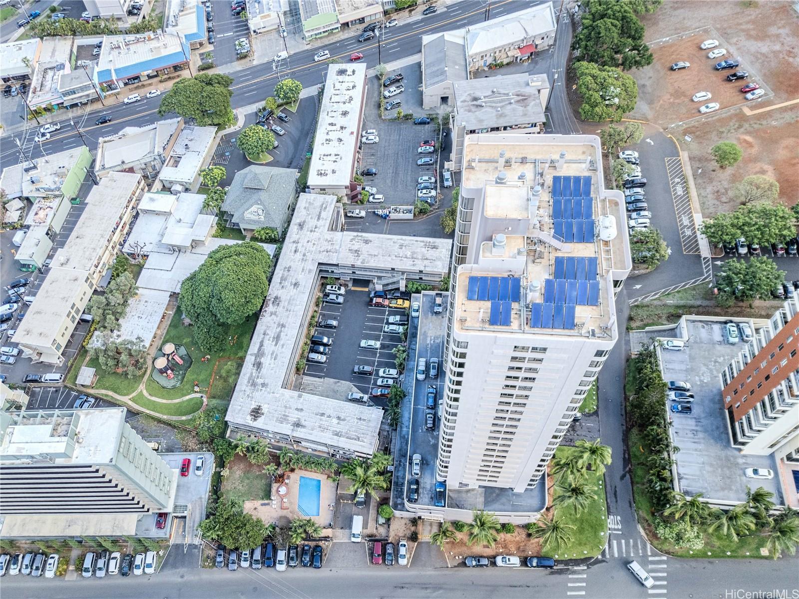 Kings Gate condo # 705, Honolulu, Hawaii - photo 4 of 15