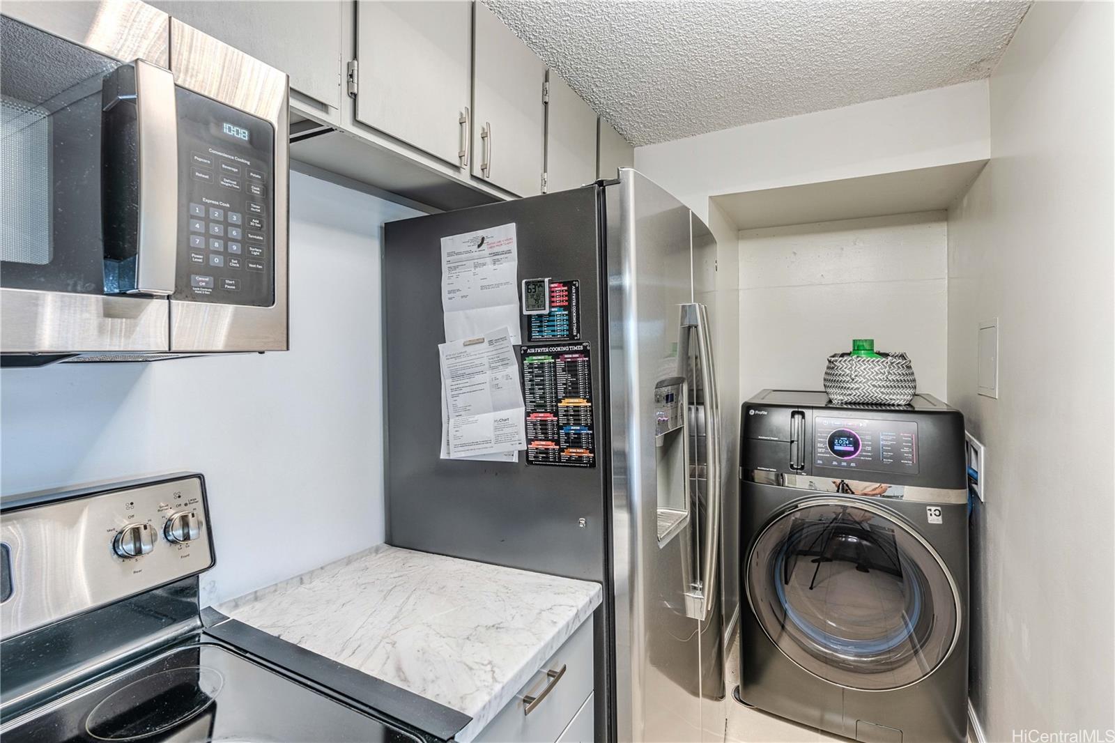 Kings Gate condo # 705, Honolulu, Hawaii - photo 7 of 15