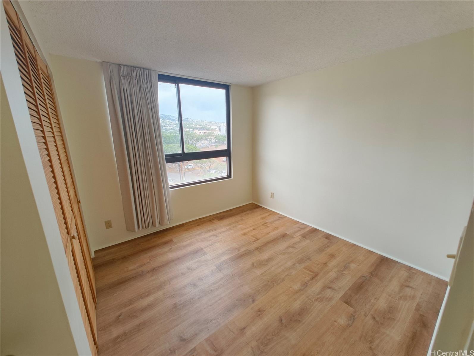 2724 Kahoaloha Lane Honolulu - Rental - photo 6 of 11