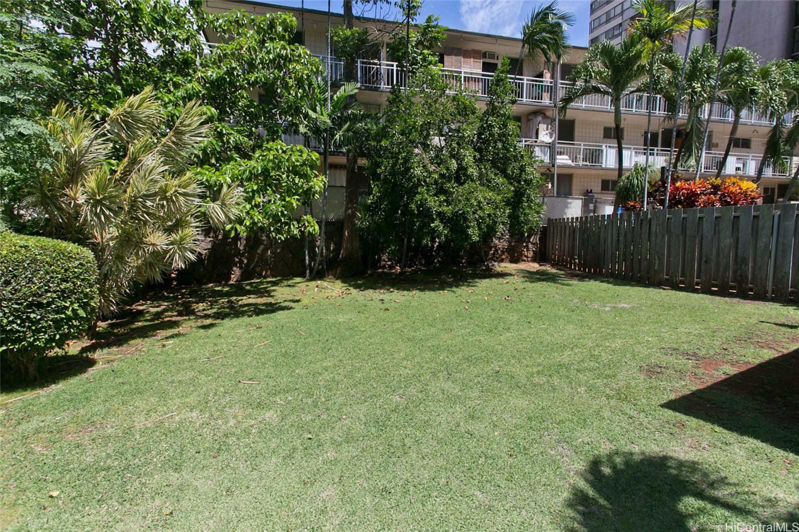 Kings Gate condo # 806, Honolulu, Hawaii - photo 15 of 17