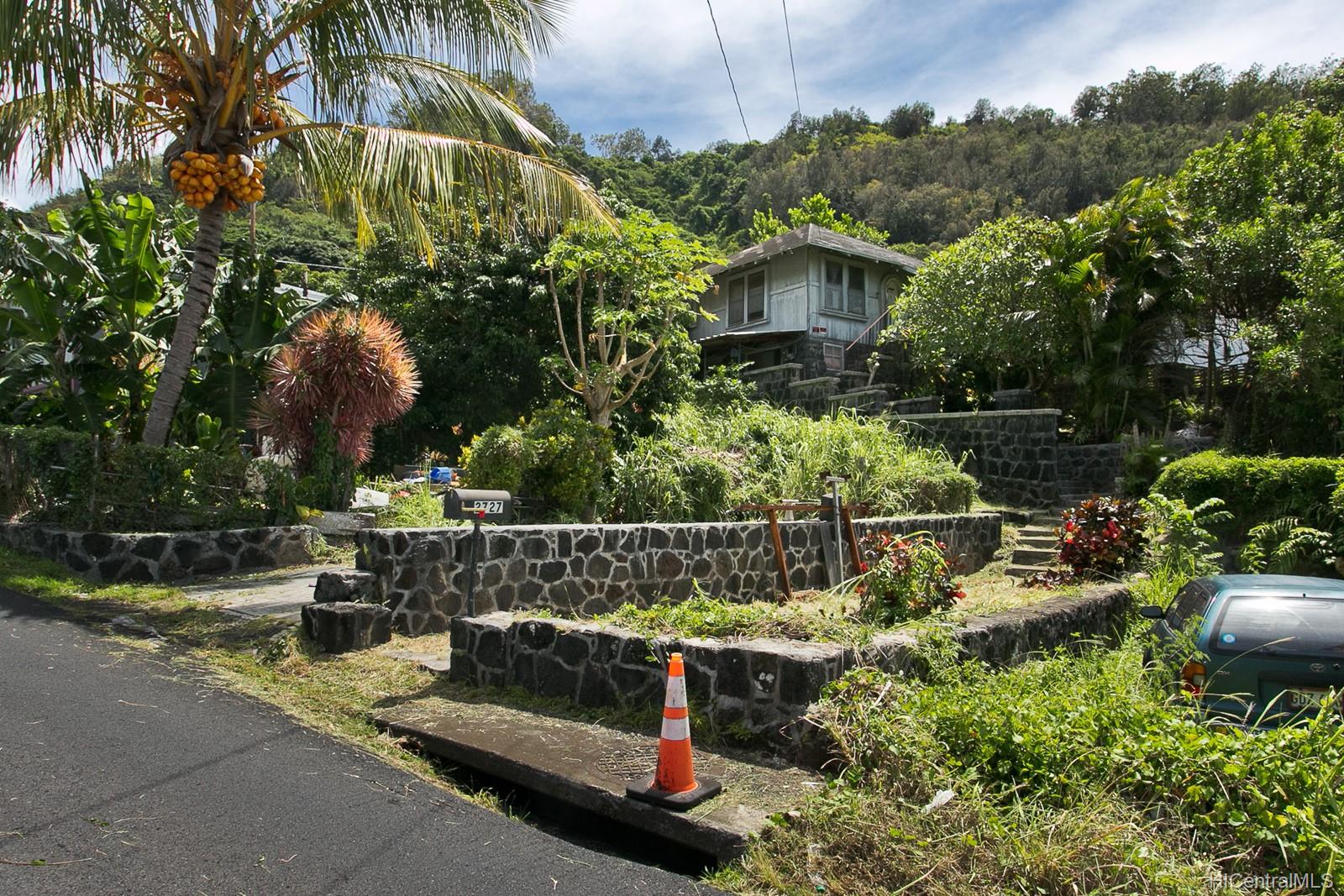 2727 Booth Road , Honolulu, Hi 96813 Pauoa Valley