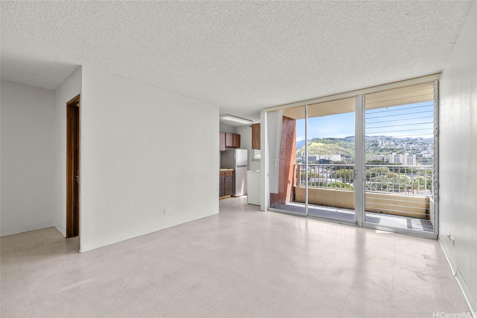 Hale Kulanui condo # 1101, Honolulu, Hawaii - photo 4 of 20