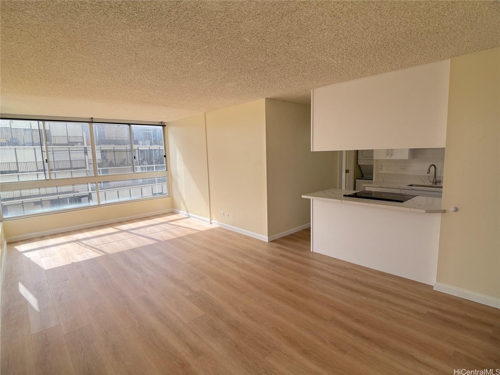 2740 Kuilei St Honolulu - Rental - photo 2 of 12