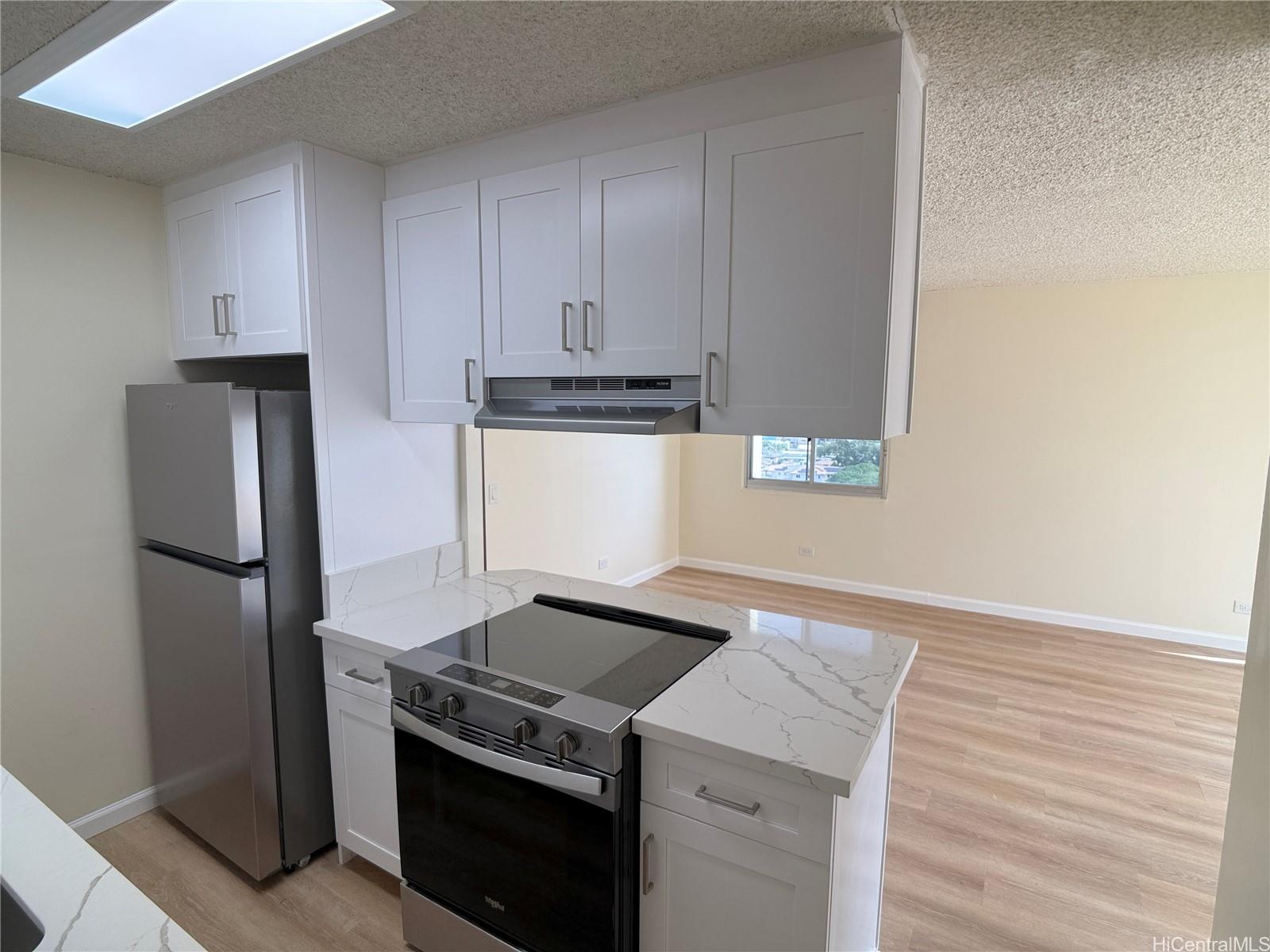 2740 Kuilei St Honolulu - Rental - photo 5 of 12