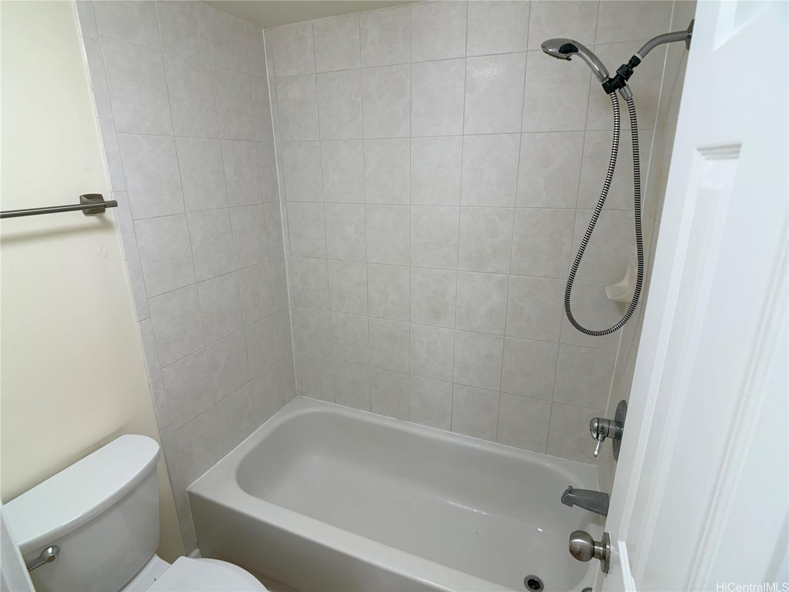 2740 Kuilei St Honolulu - Rental - photo 8 of 12