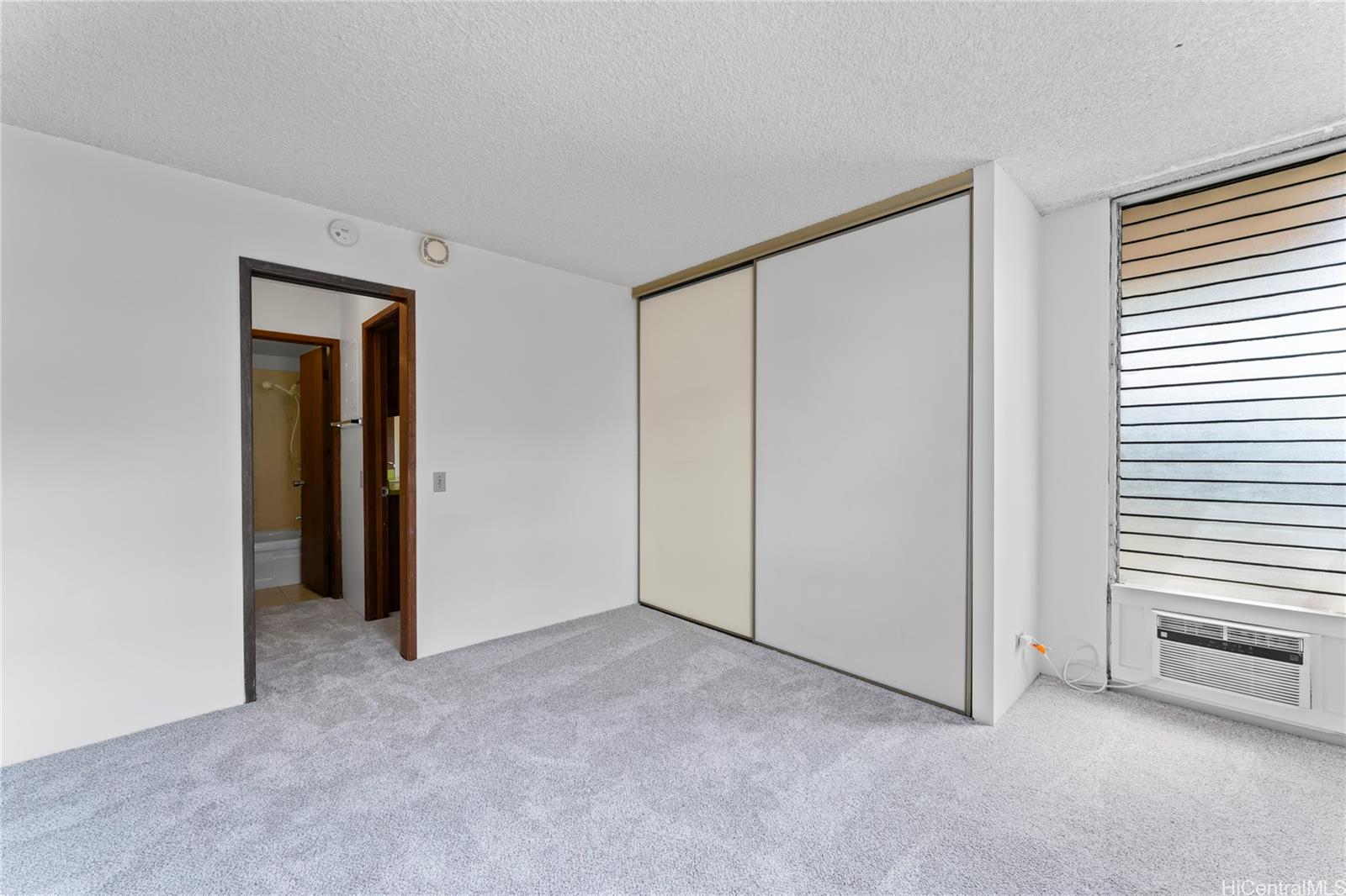 Hale Kulanui condo # 1902, Honolulu, Hawaii - photo 11 of 23