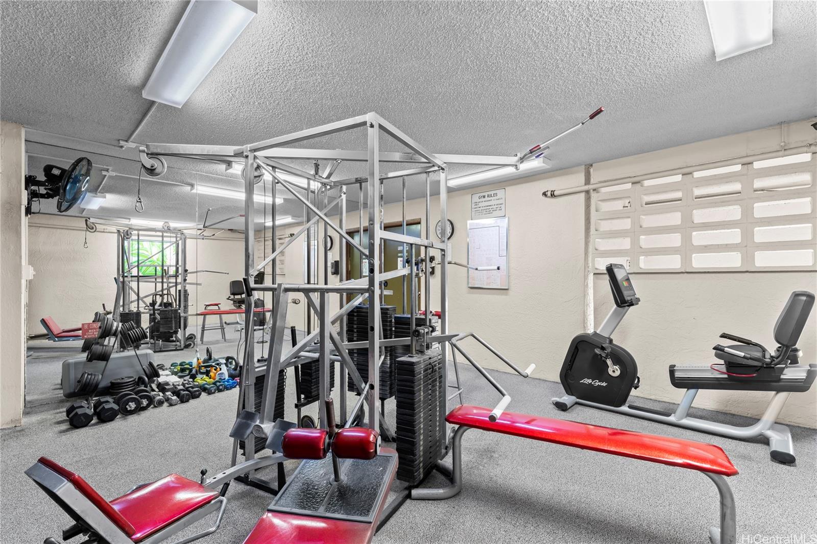 Hale Kulanui condo # 1902, Honolulu, Hawaii - photo 21 of 23