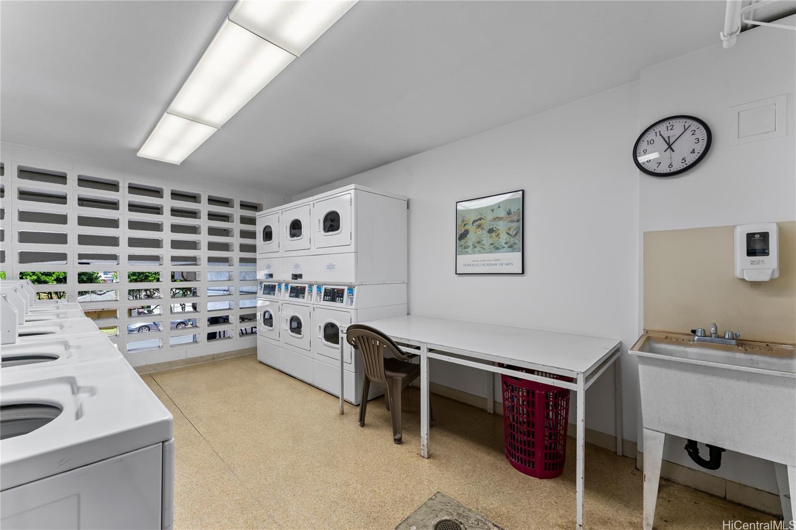 Hale Kulanui condo # 1902, Honolulu, Hawaii - photo 22 of 23