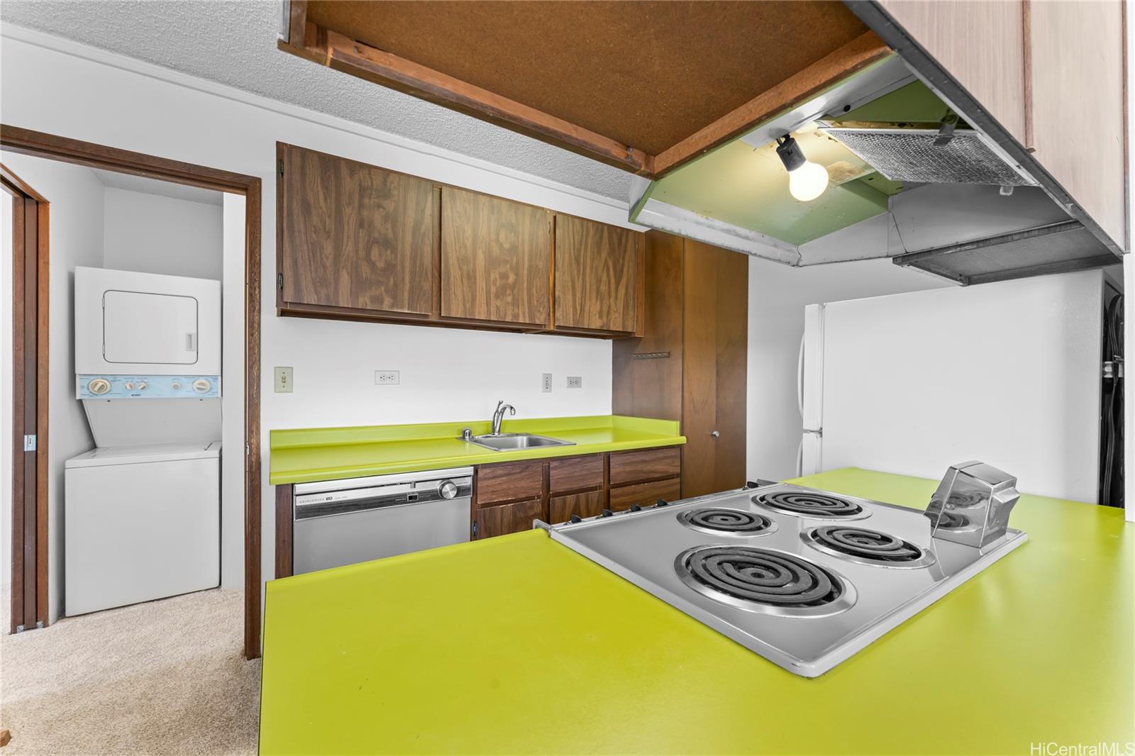 Hale Kulanui condo # 1902, Honolulu, Hawaii - photo 8 of 23