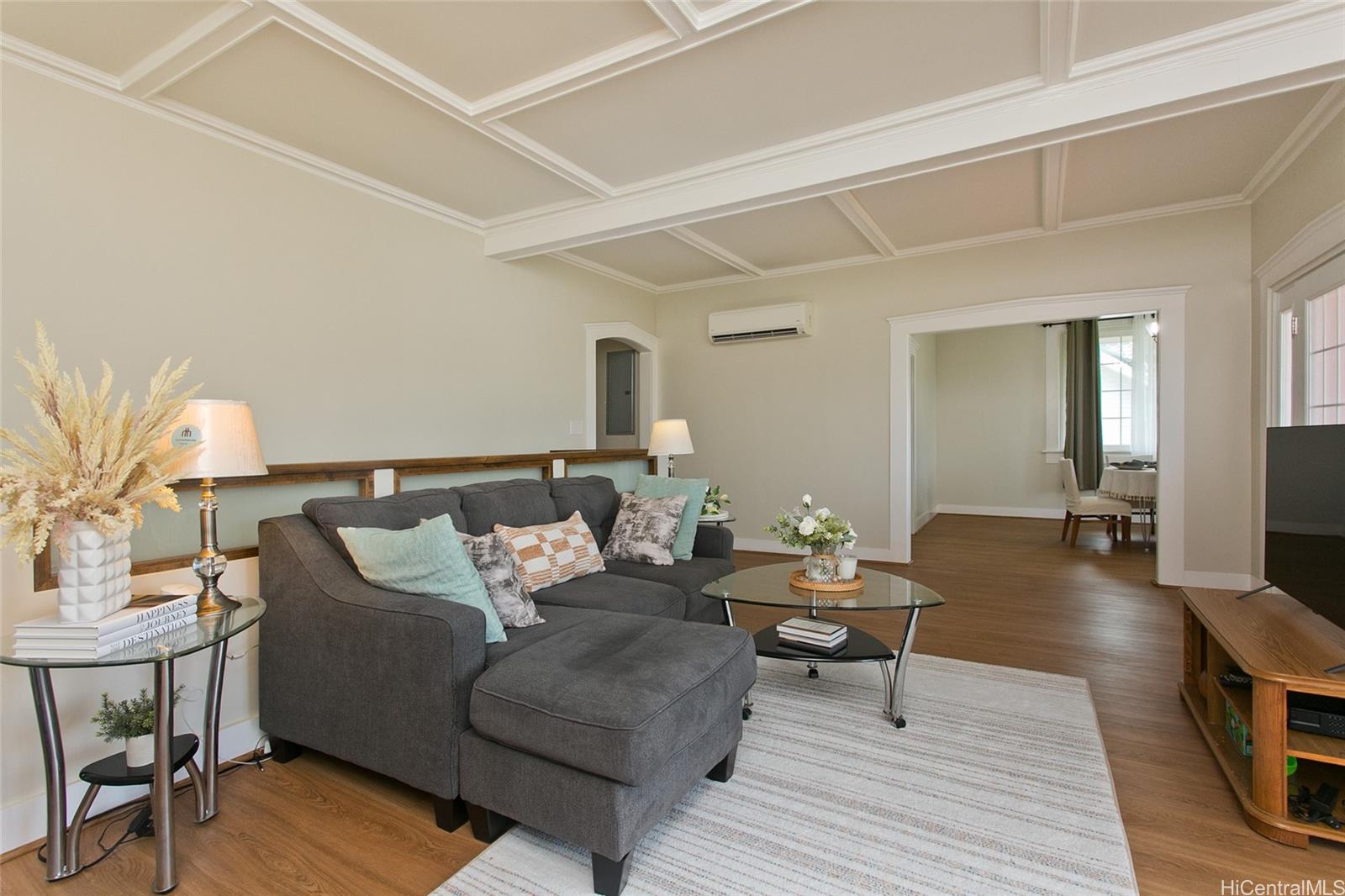 2742  Manoa Road Manoa Area, Honolulu home - photo 4 of 25