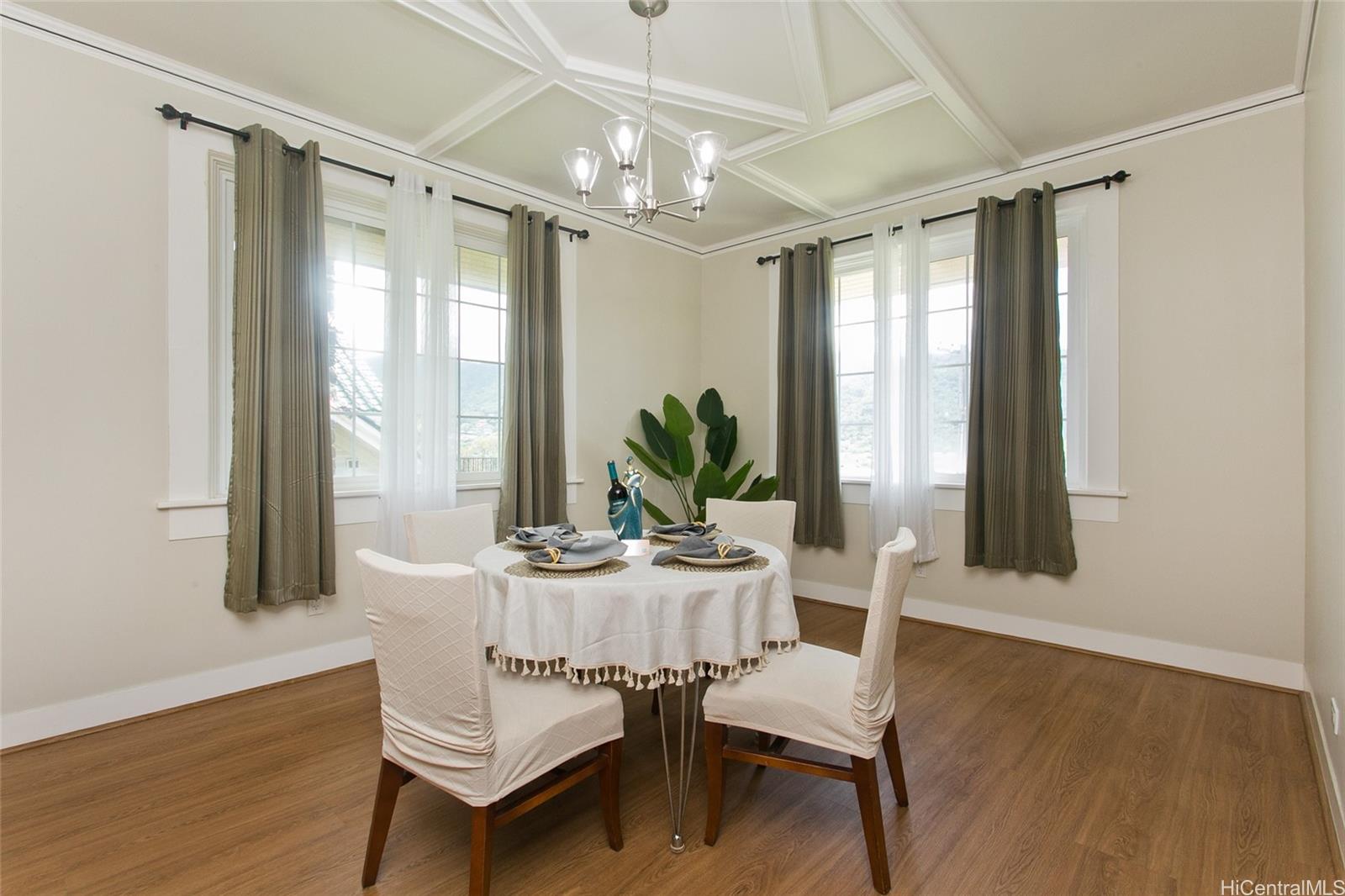 2742  Manoa Road Manoa Area, Honolulu home - photo 8 of 25