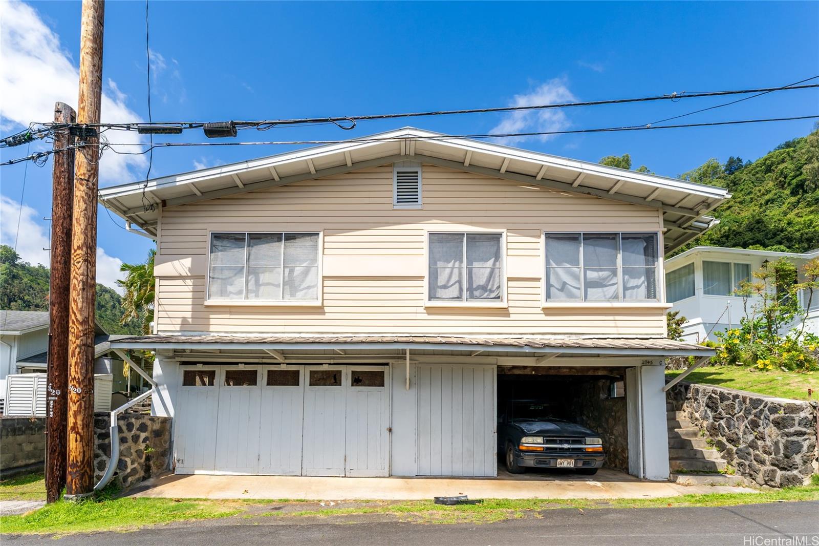 2745  Booth Road Pauoa Valley, Honolulu home - photo 1 of 12