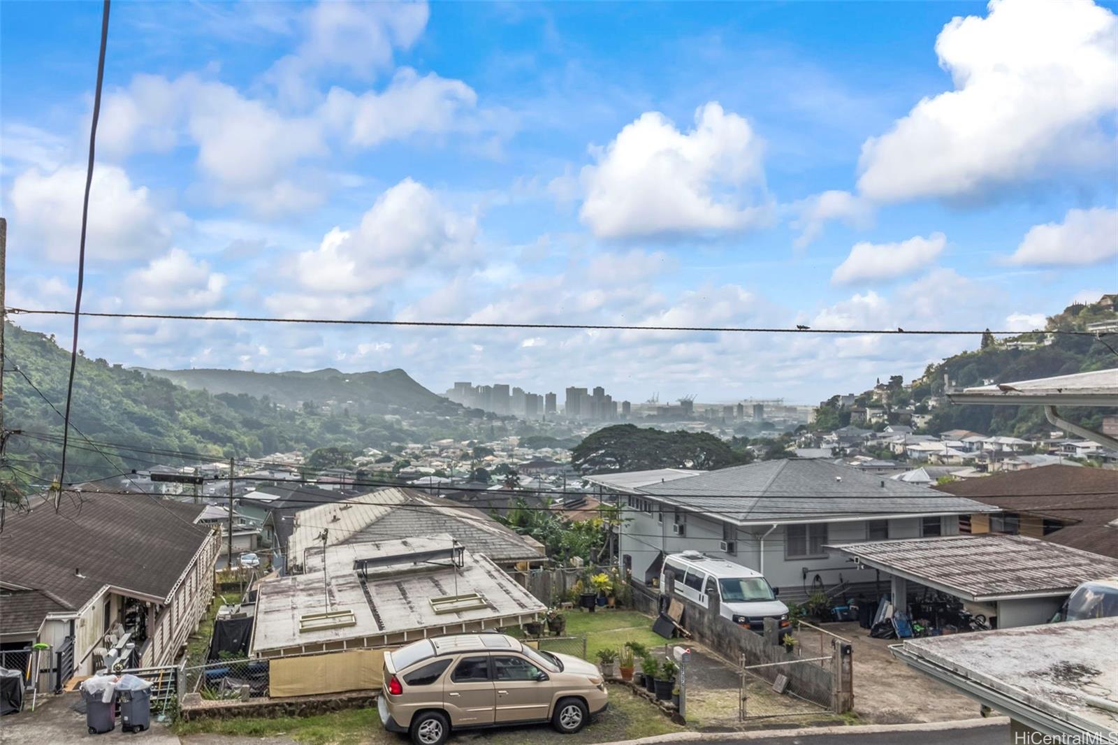 2745  Booth Road Pauoa Valley, Honolulu home - photo 4 of 14