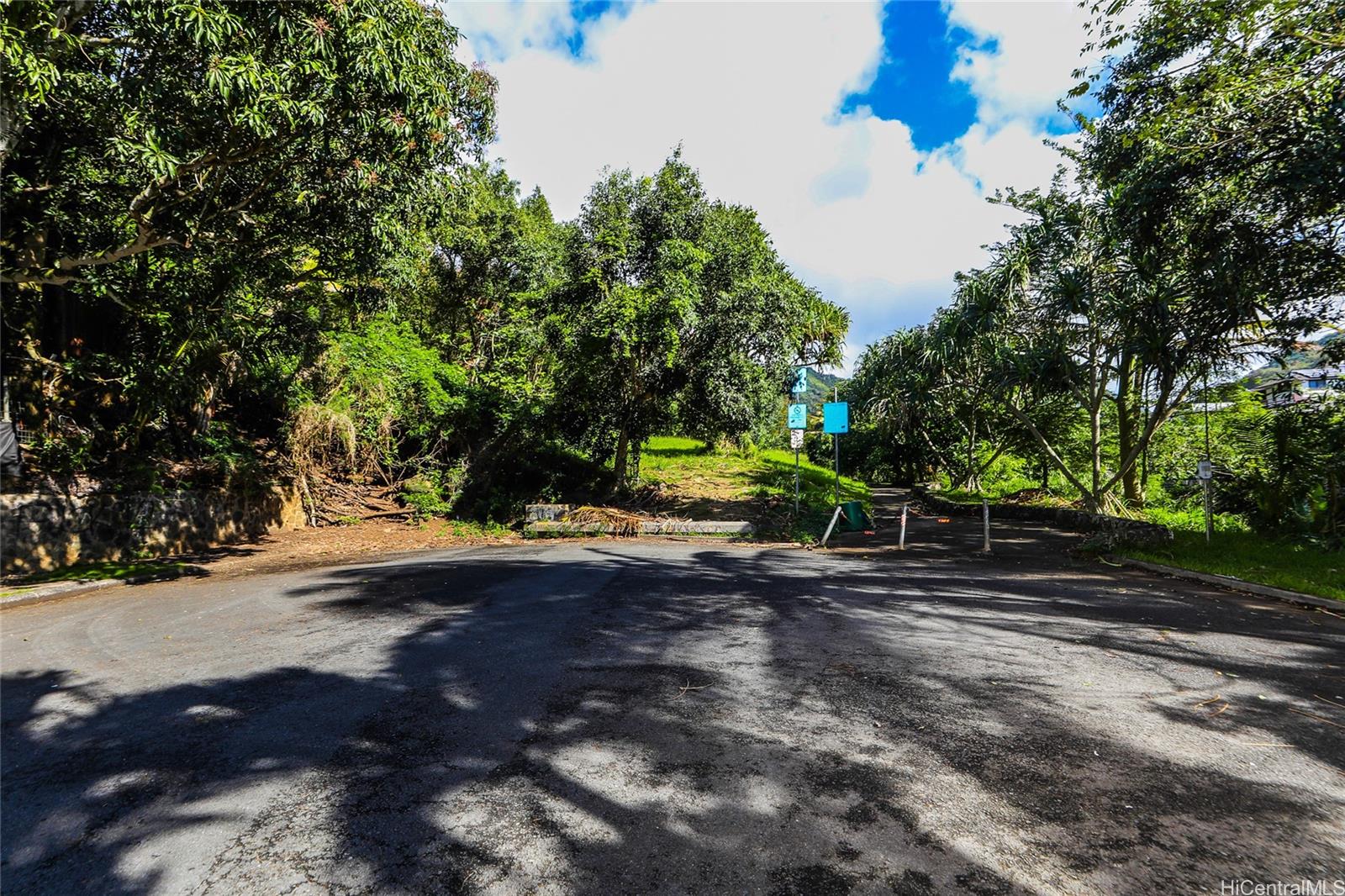 2749  Piliwai St Kalihi Valley, Honolulu home - photo 18 of 18