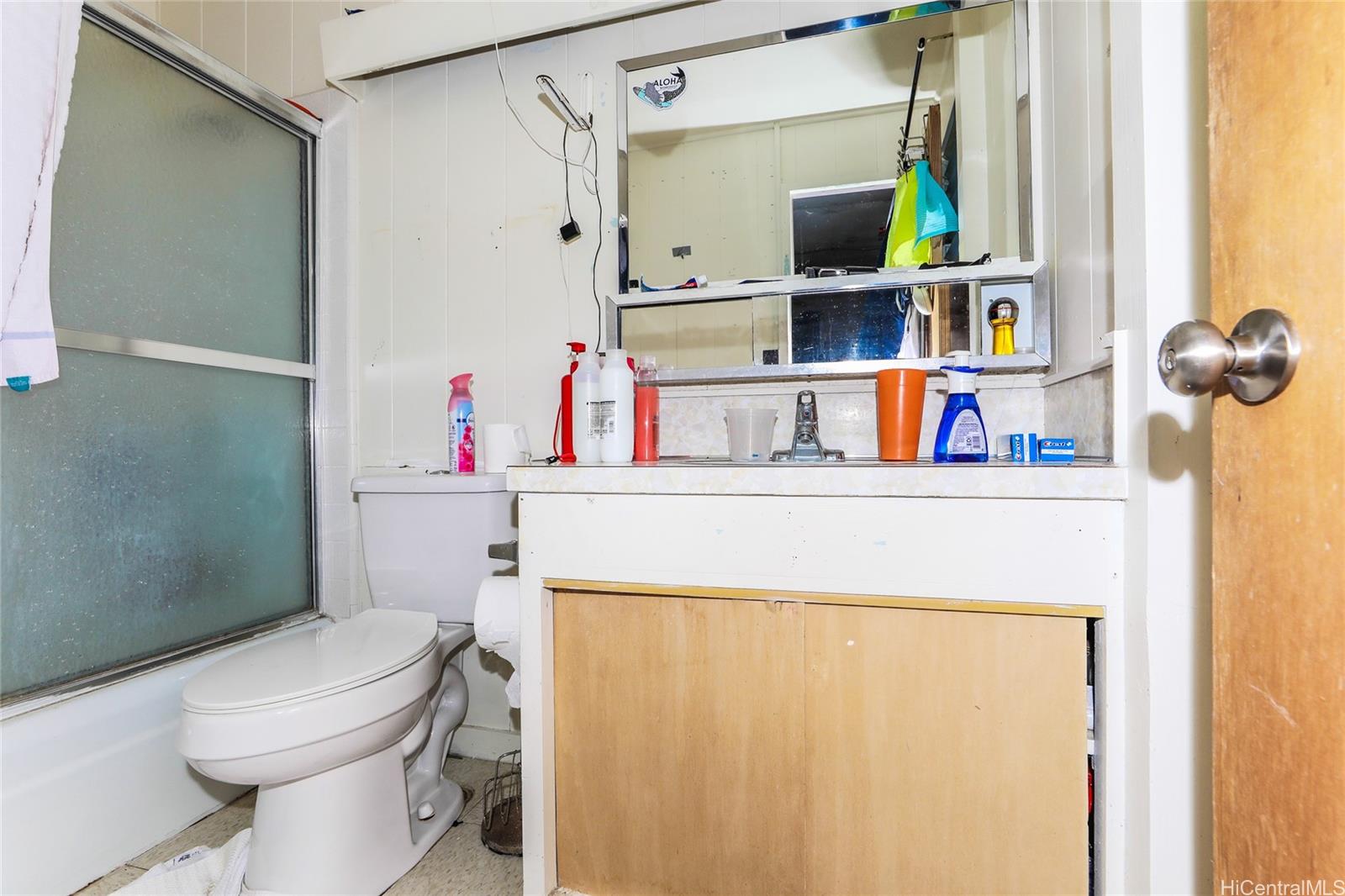 2749  Piliwai St Kalihi Valley, Honolulu home - photo 6 of 18