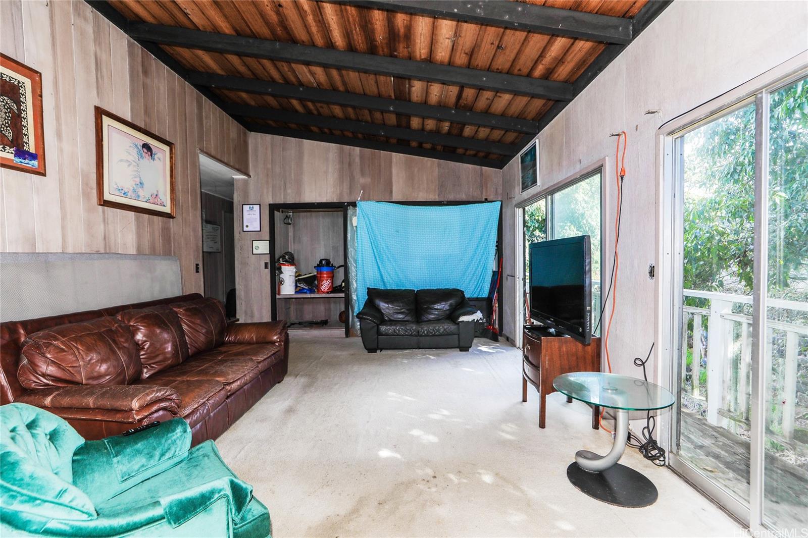 2749  Piliwai Street Kalihi Valley, Honolulu home - photo 2 of 19