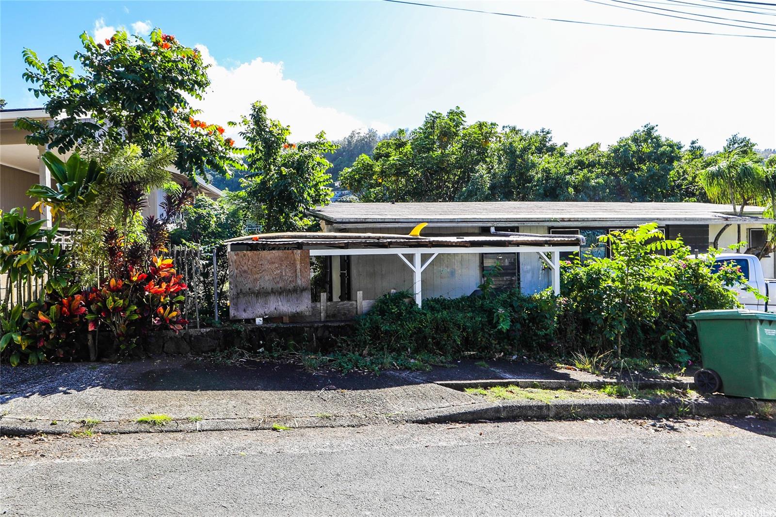 2749  Piliwai Street Kalihi Valley, Honolulu home - photo 17 of 19