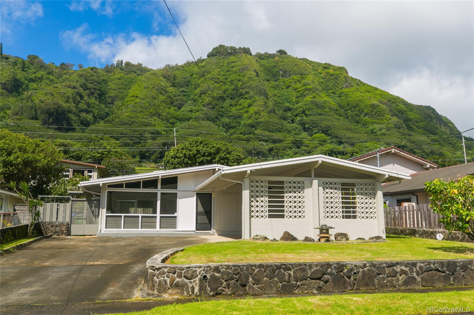 2749 Poelua Street , Honolulu, Hi 96822 Manoa Area