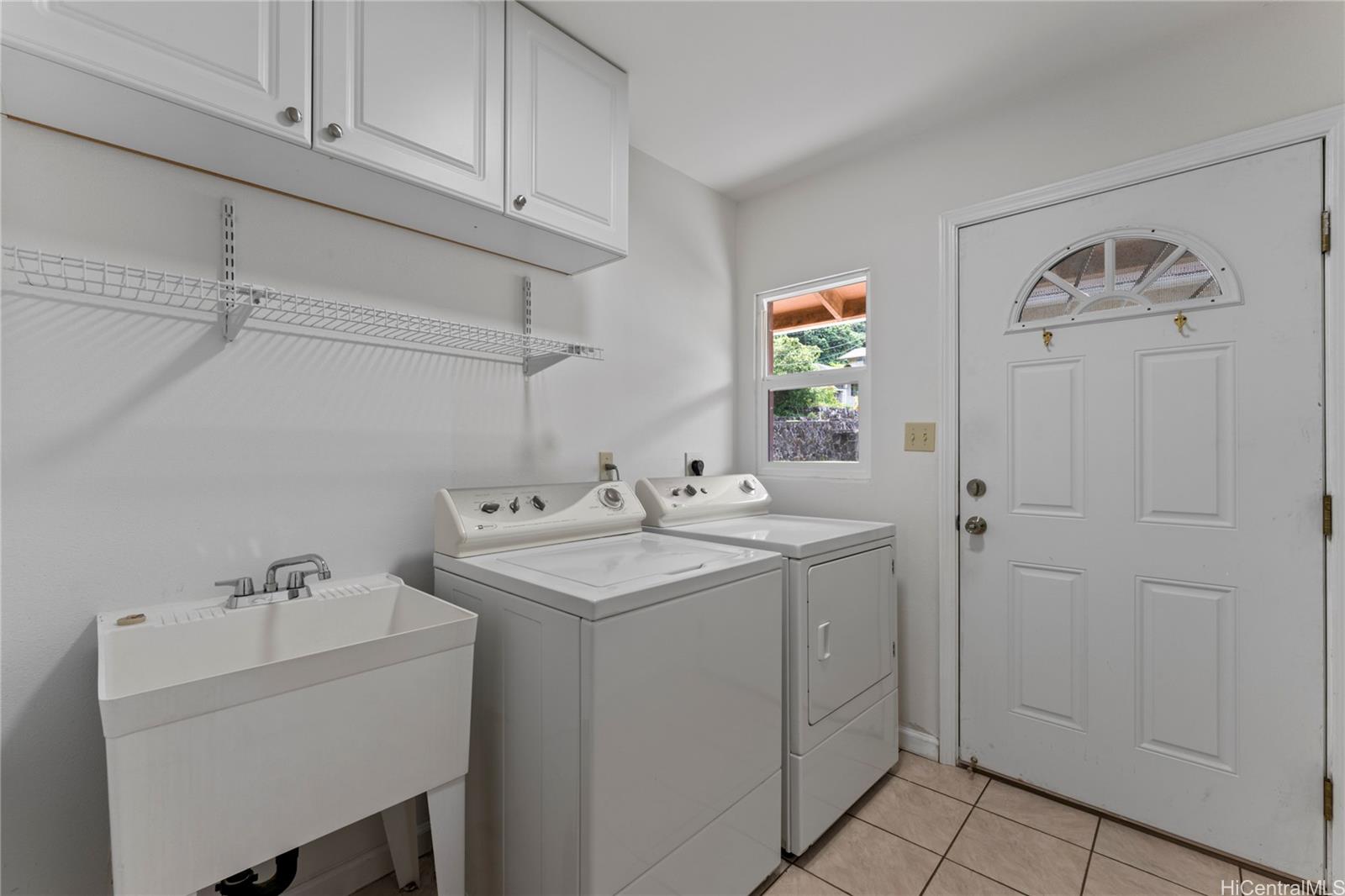 2751  Booth Road Pauoa Valley, Honolulu home - photo 6 of 18