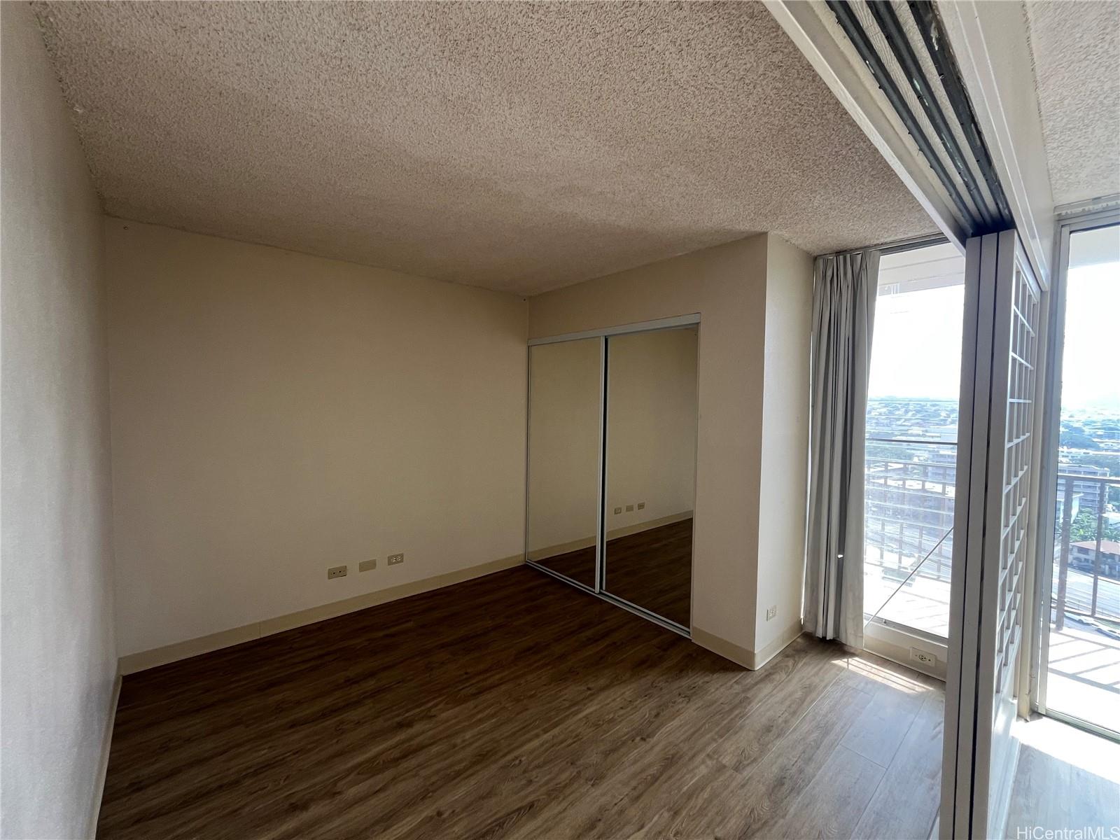 2754 Kuilei St Honolulu - Rental - photo 11 of 13