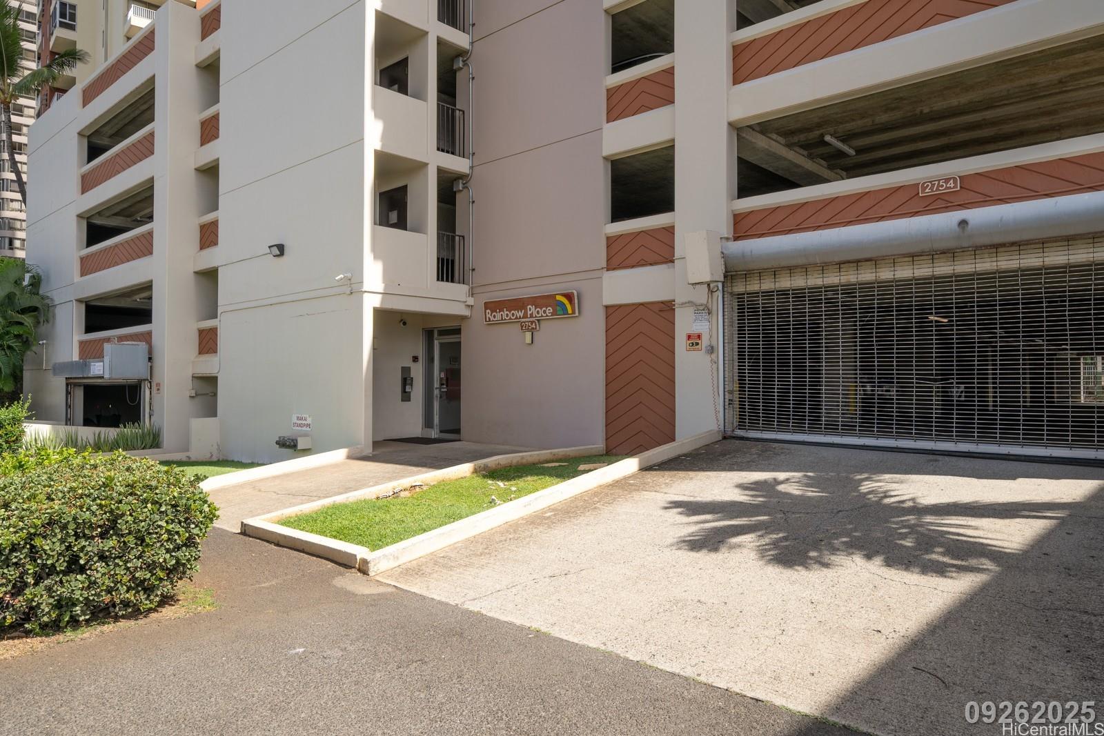 2754 Kuilei St Honolulu - Rental - photo 2 of 17