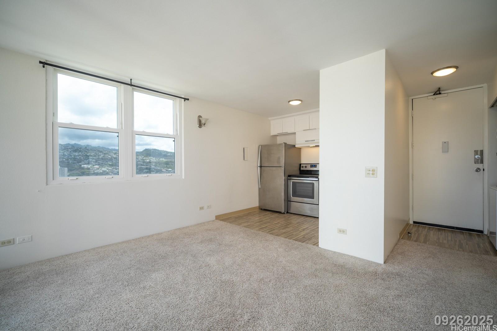 2754 Kuilei St Honolulu - Rental - photo 5 of 17