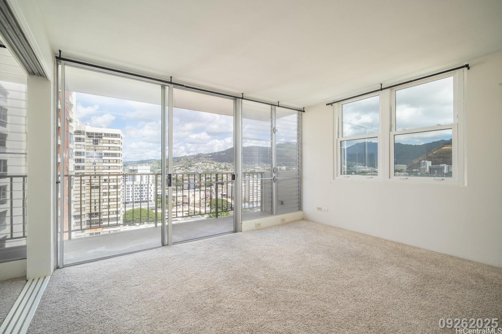 2754 Kuilei St Honolulu - Rental - photo 6 of 17