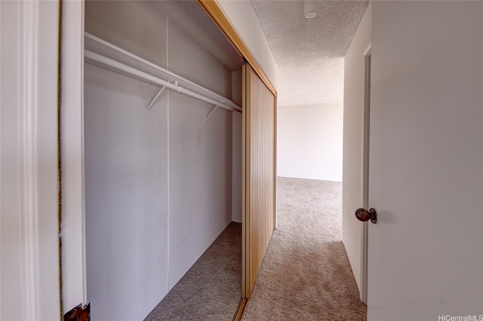 Rainbow Place condo # 702, Honolulu, Hawaii - photo 8 of 14