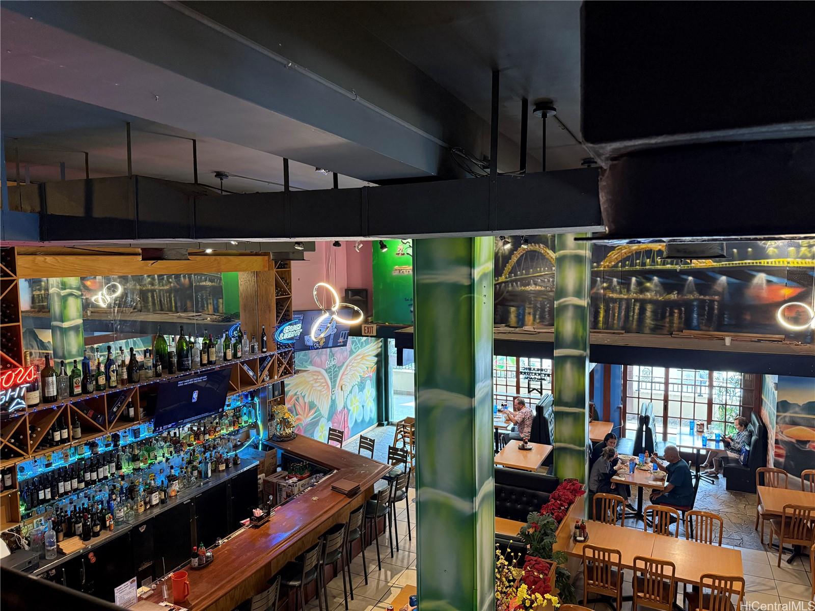 2756 Woodlawn Rd Manoa Area  - photo 2 of 16