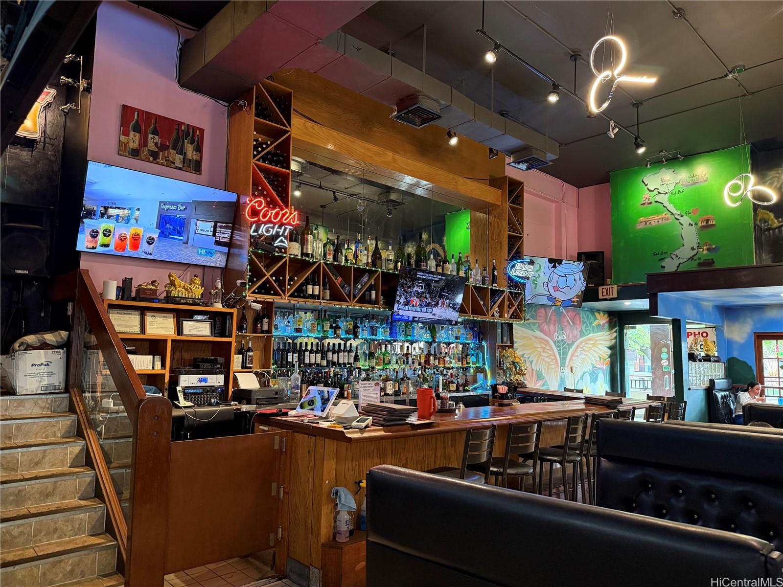 2756 Woodlawn Rd Manoa Area  - photo 4 of 16