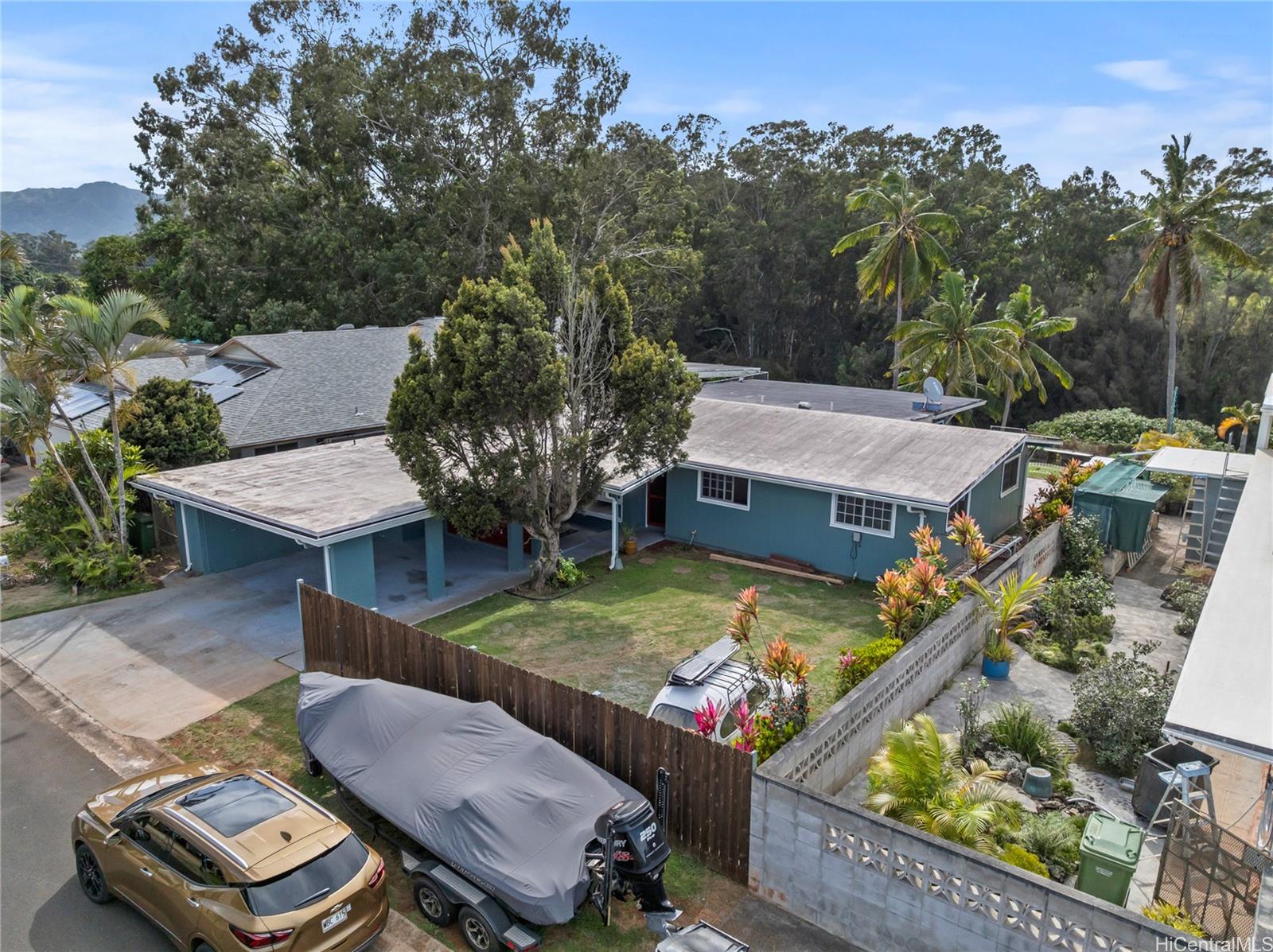 276  Kaliponi Street Wahiawa Area, Central home - photo 2 of 25