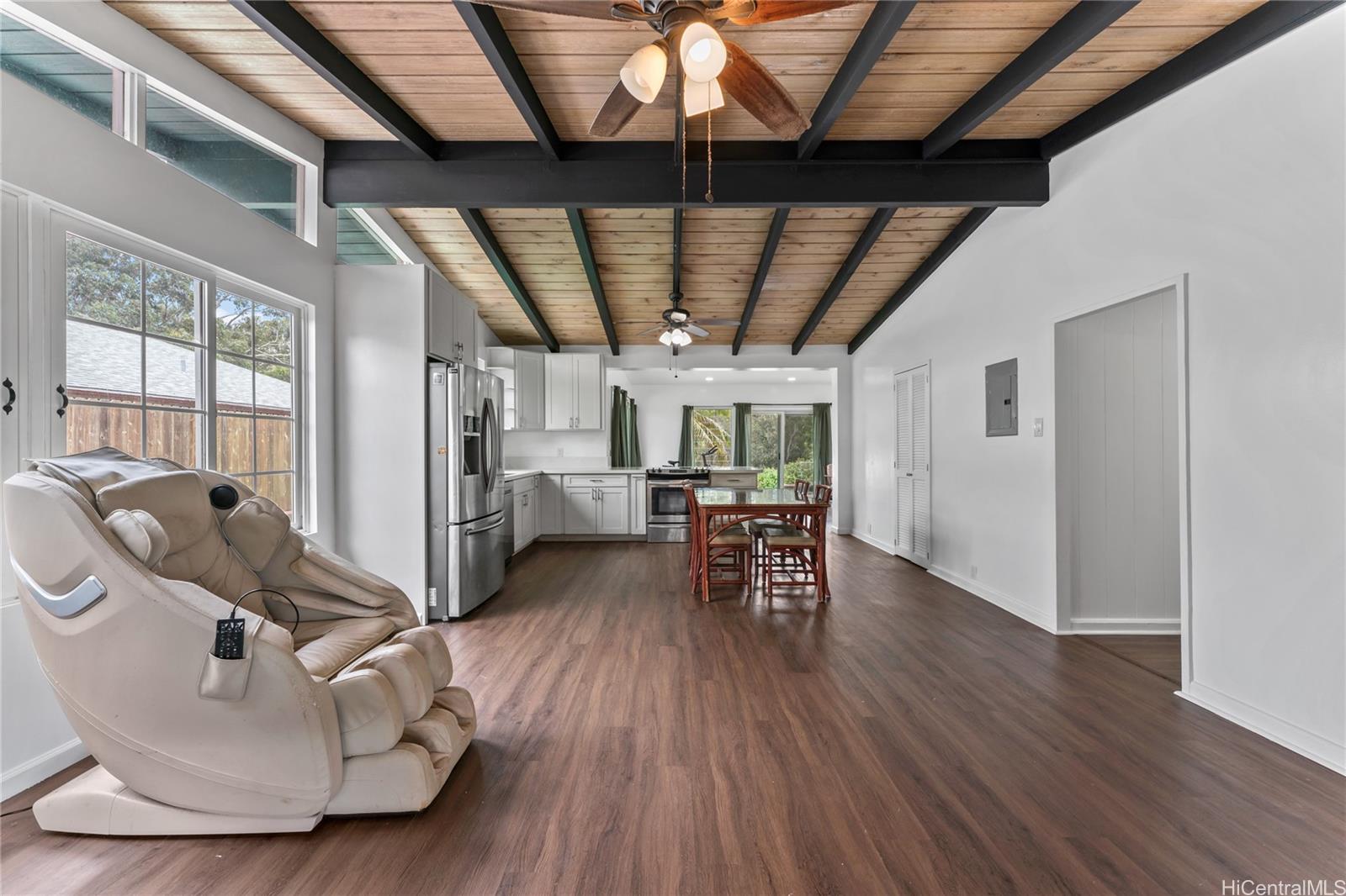 276  Kaliponi Street Wahiawa Area, Central home - photo 12 of 25
