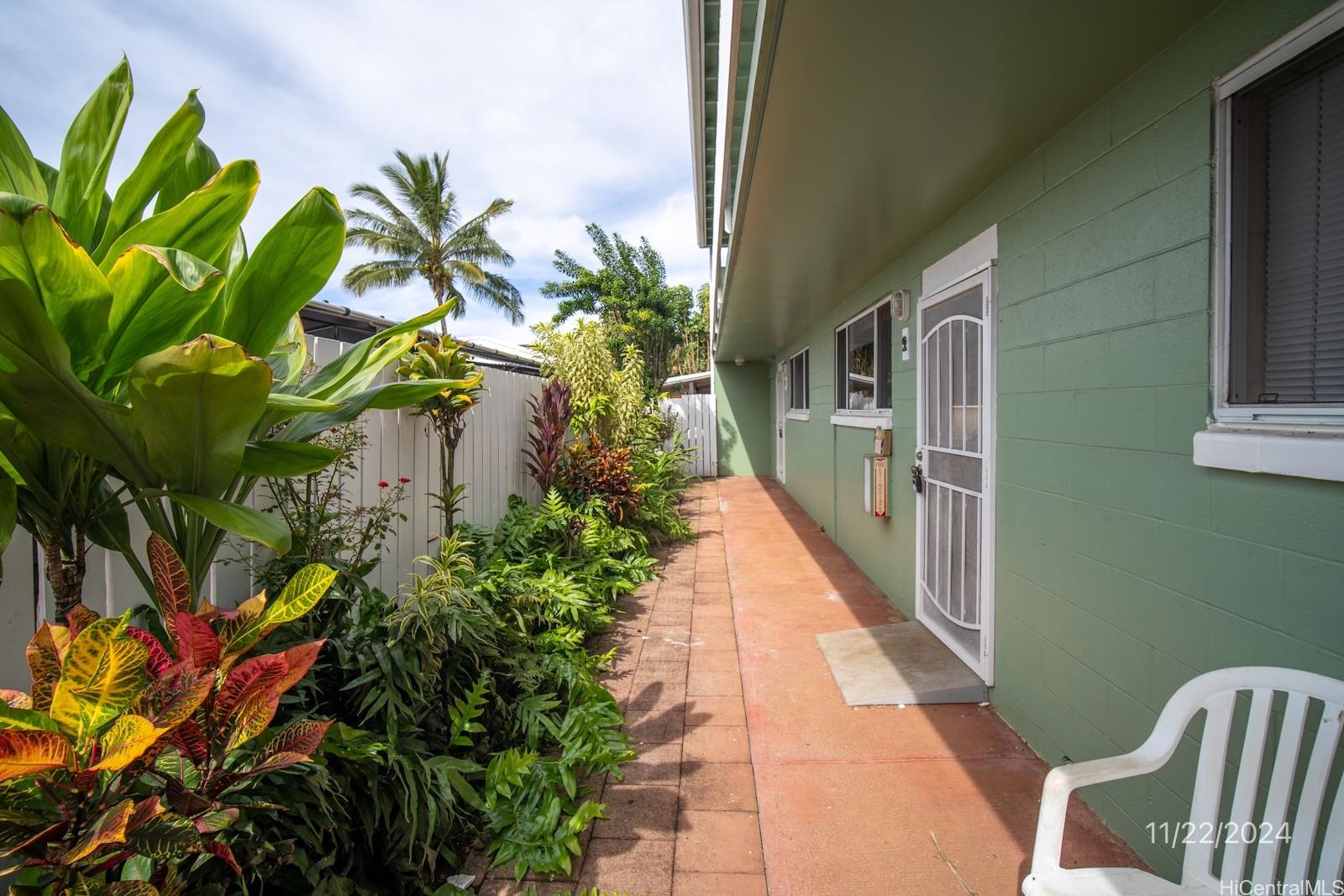 276 Olive Ave Wahiawa - Rental - photo 2 of 13