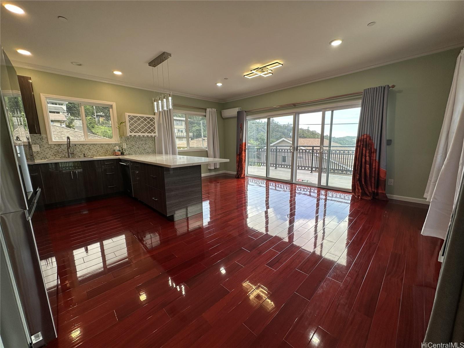 2763  Booth Rd Pauoa Valley, Honolulu home - photo 2 of 25