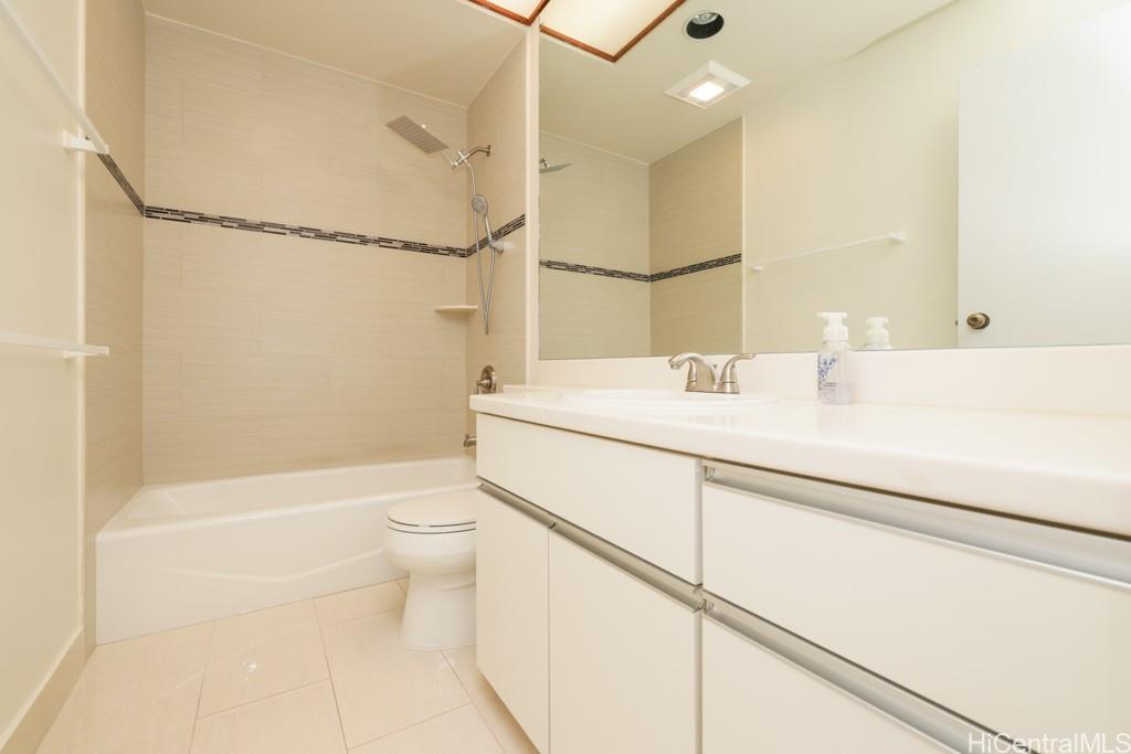 Kaimuki Parkside condo # 1002, Honolulu, Hawaii - photo 16 of 25