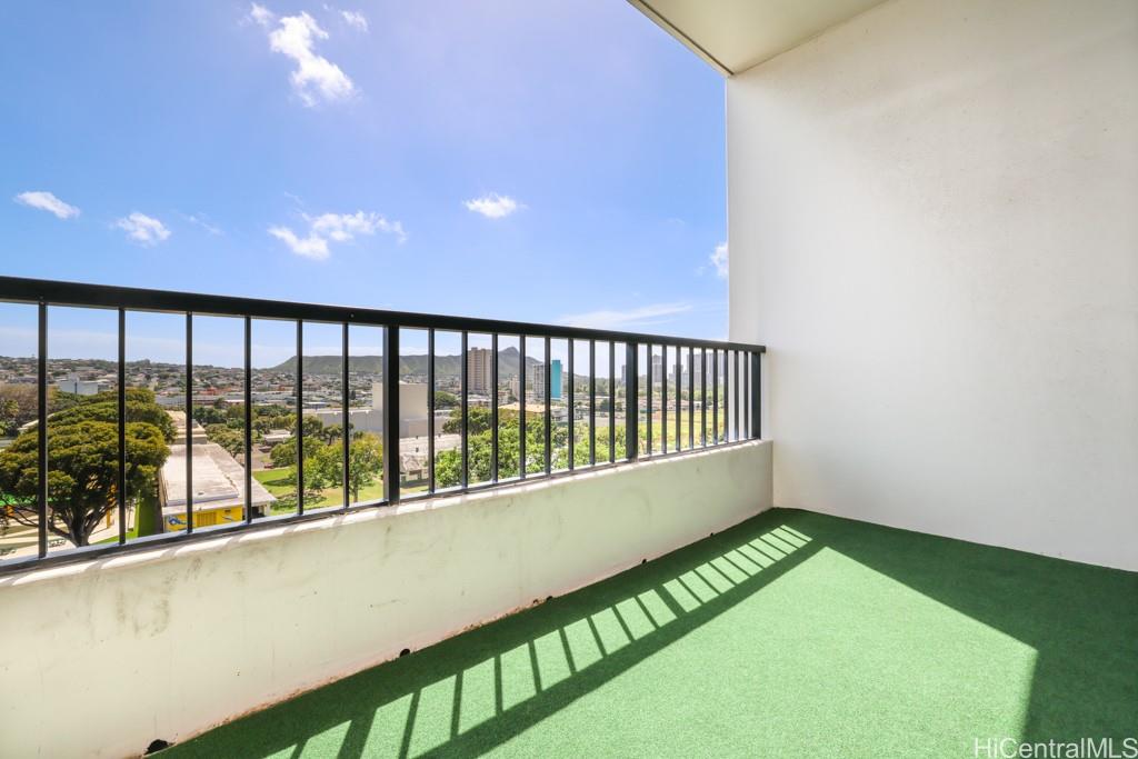 Kaimuki Parkside condo # 1002, Honolulu, Hawaii - photo 18 of 25