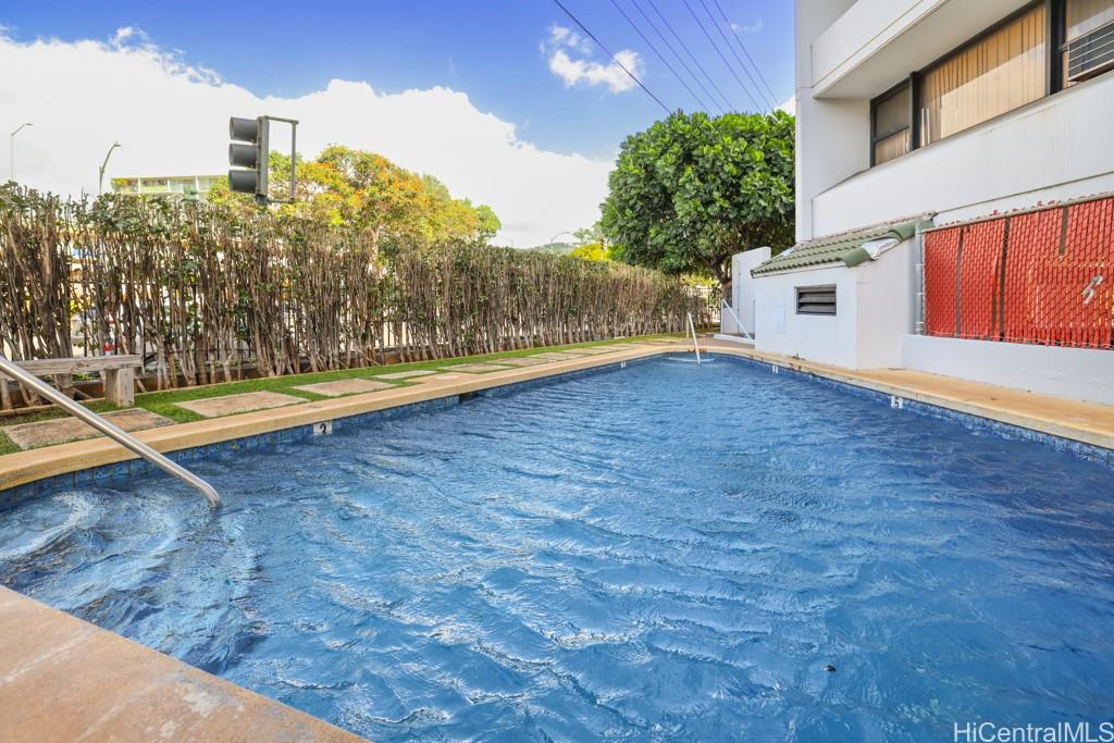 Kaimuki Parkside condo # 1002, Honolulu, Hawaii - photo 23 of 25