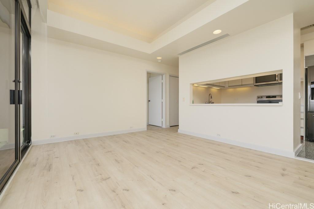 Kaimuki Parkside condo # 1002, Honolulu, Hawaii - photo 4 of 25